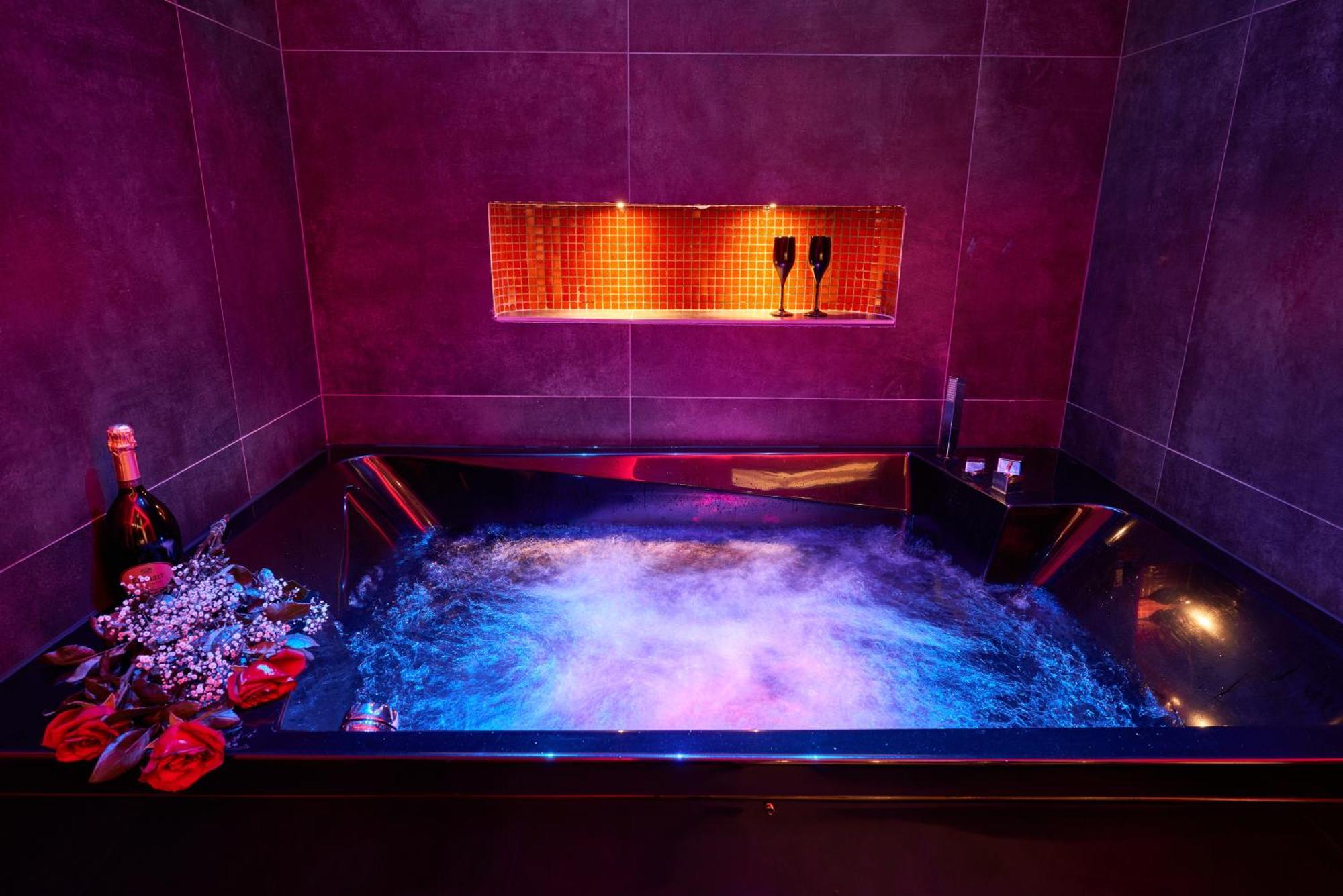 Double Room with Private Bathroom,1616124217:JPEG