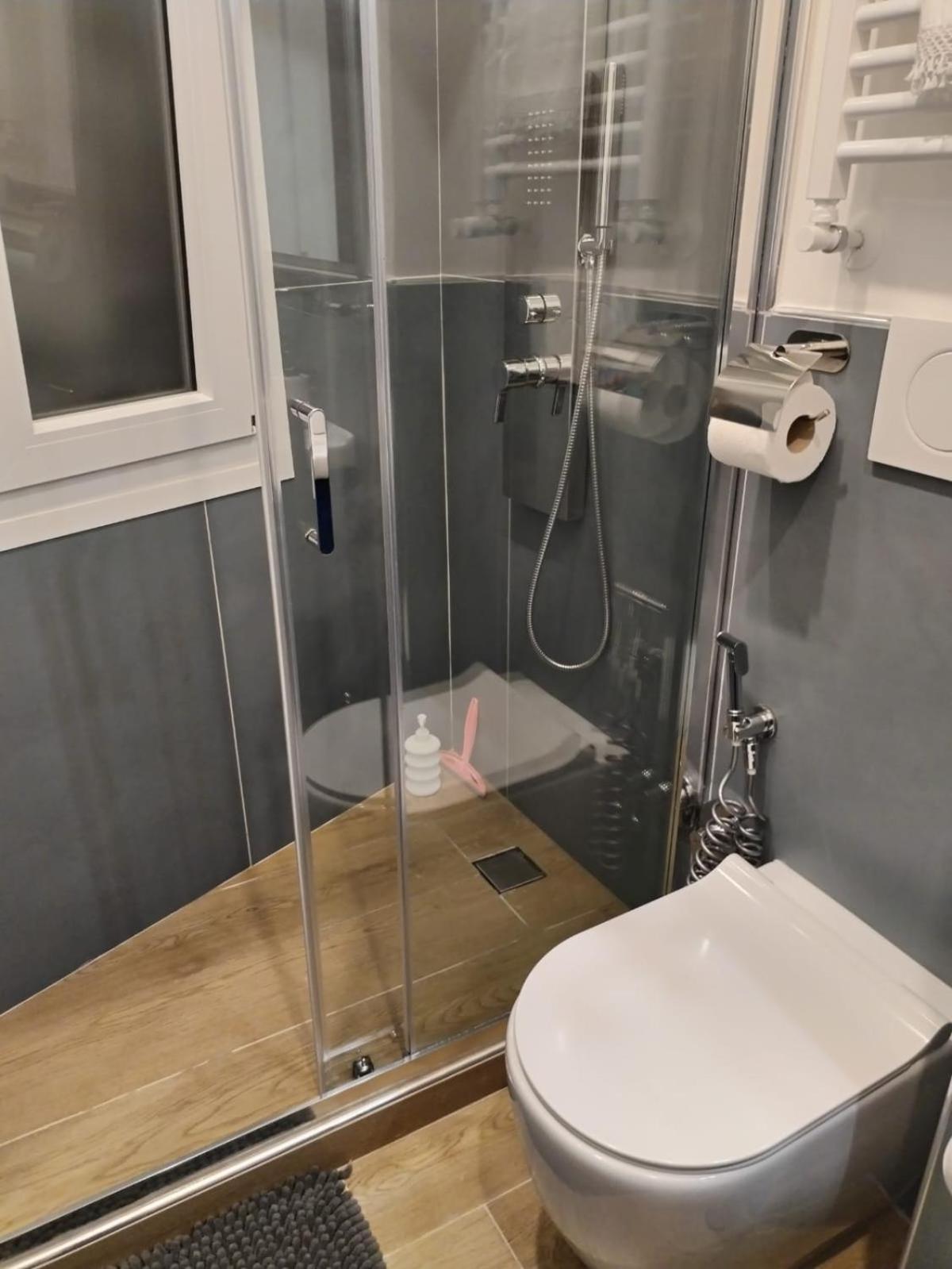 Double Room Private Bathroom