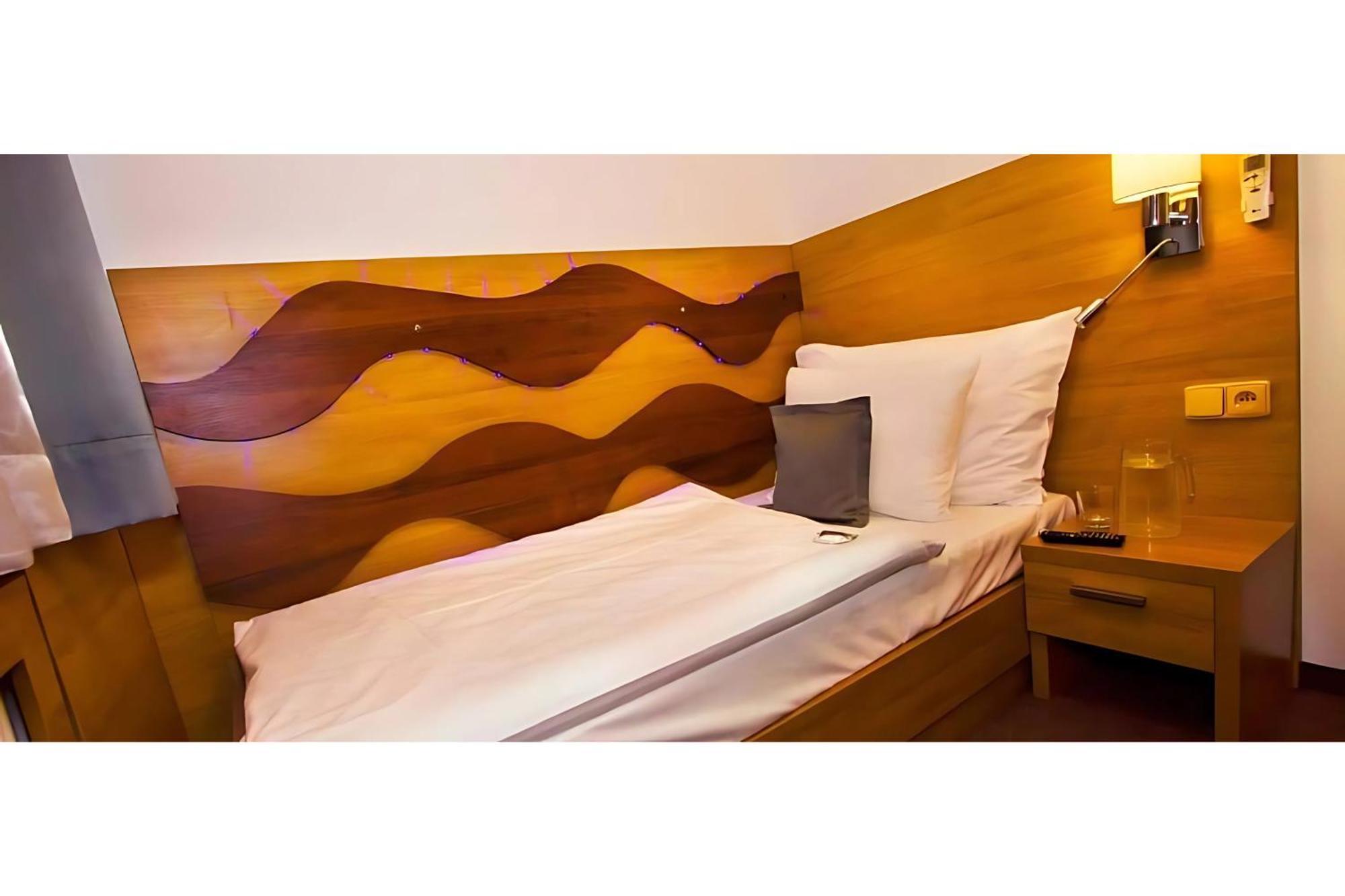 Economy Single Room