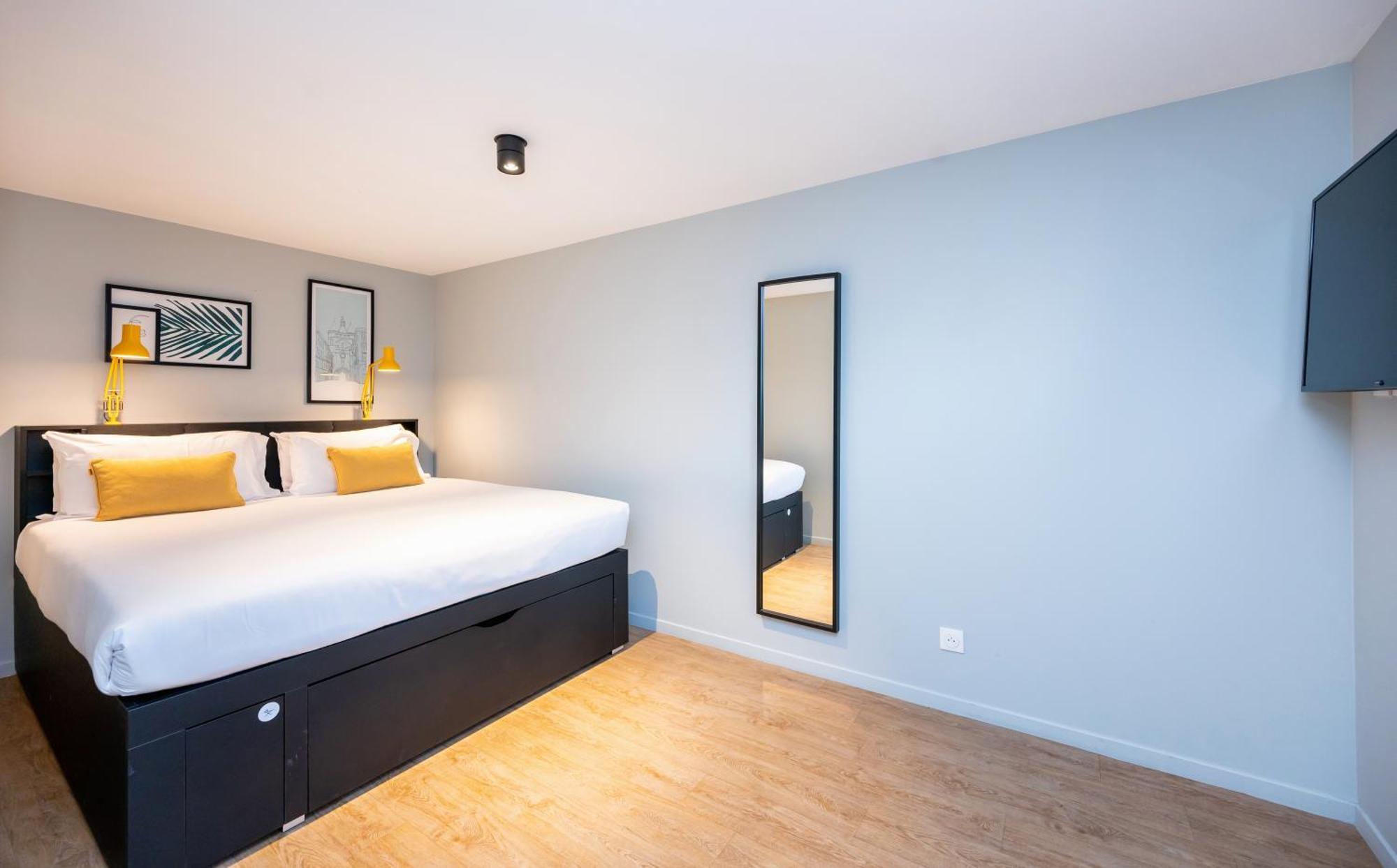 Studio Sleeps 3