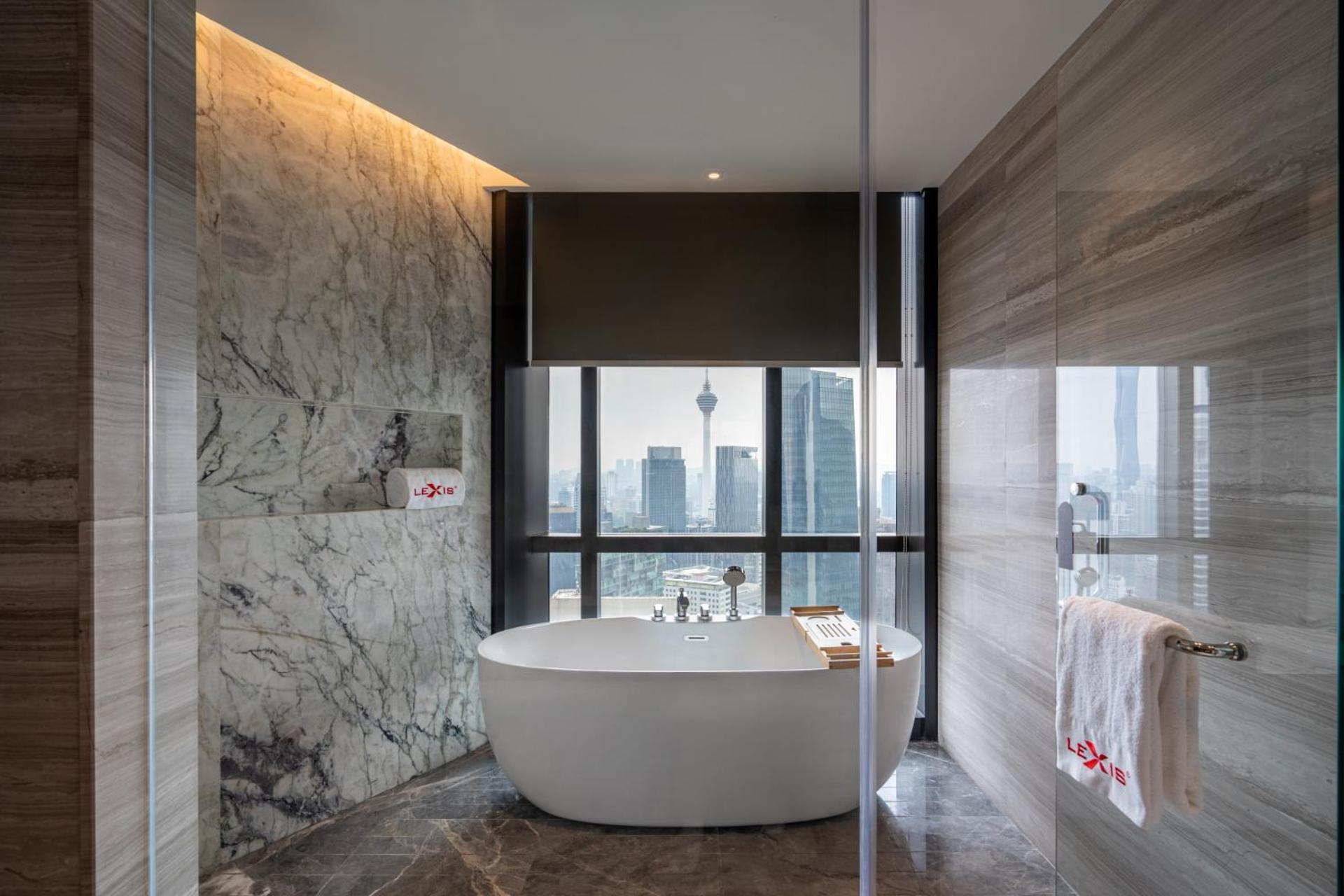 Presidential Pool Suite