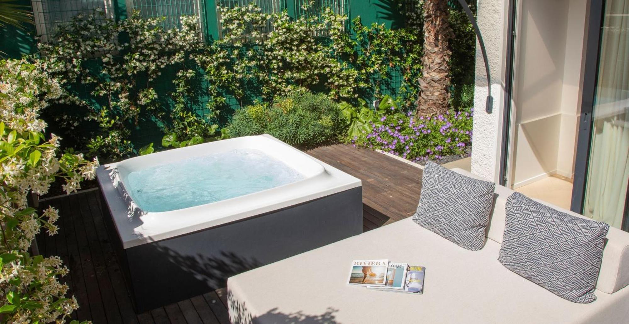 Suite Spa Bath