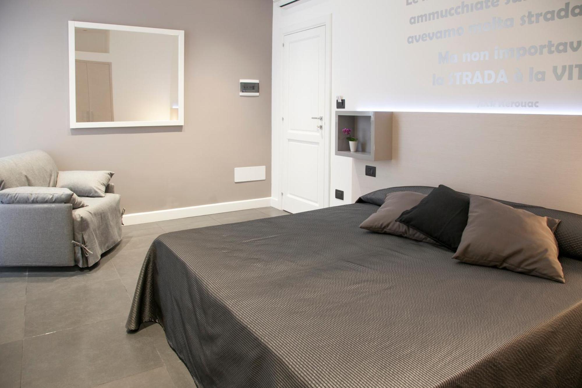 Large Double or Twin Room