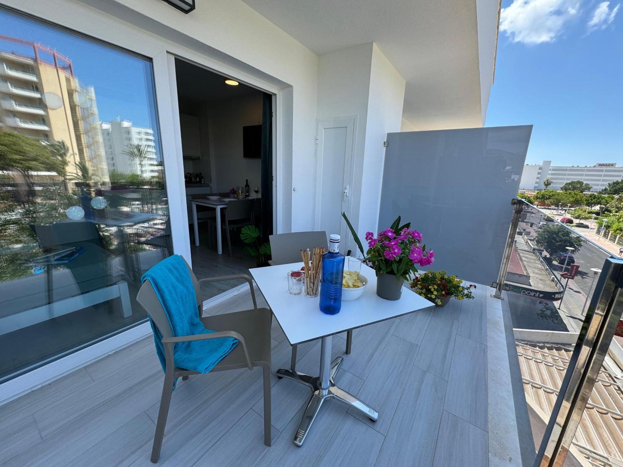 Superior One-Bedroom Apartment Balcony