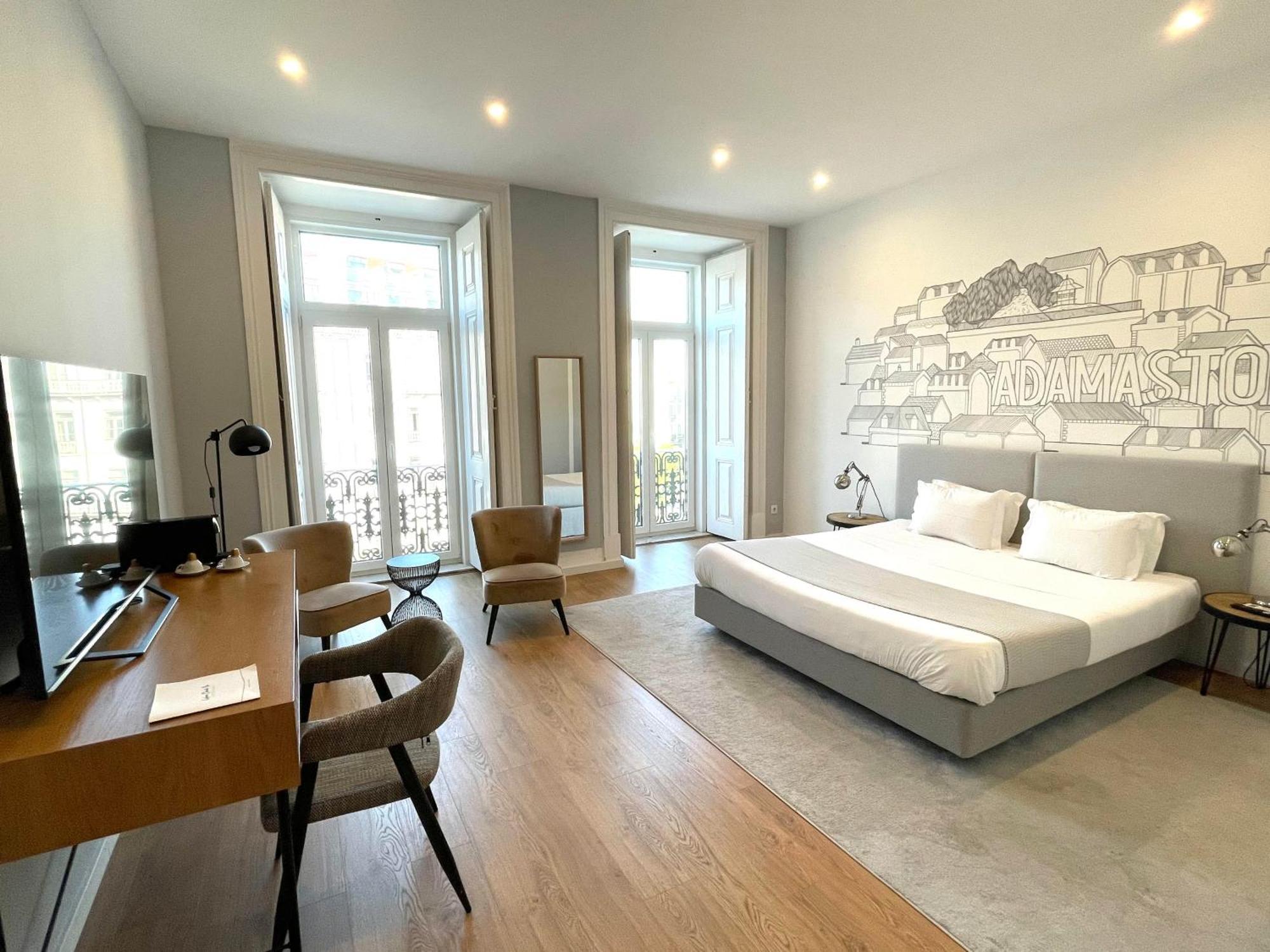 Superior Deluxe Suite