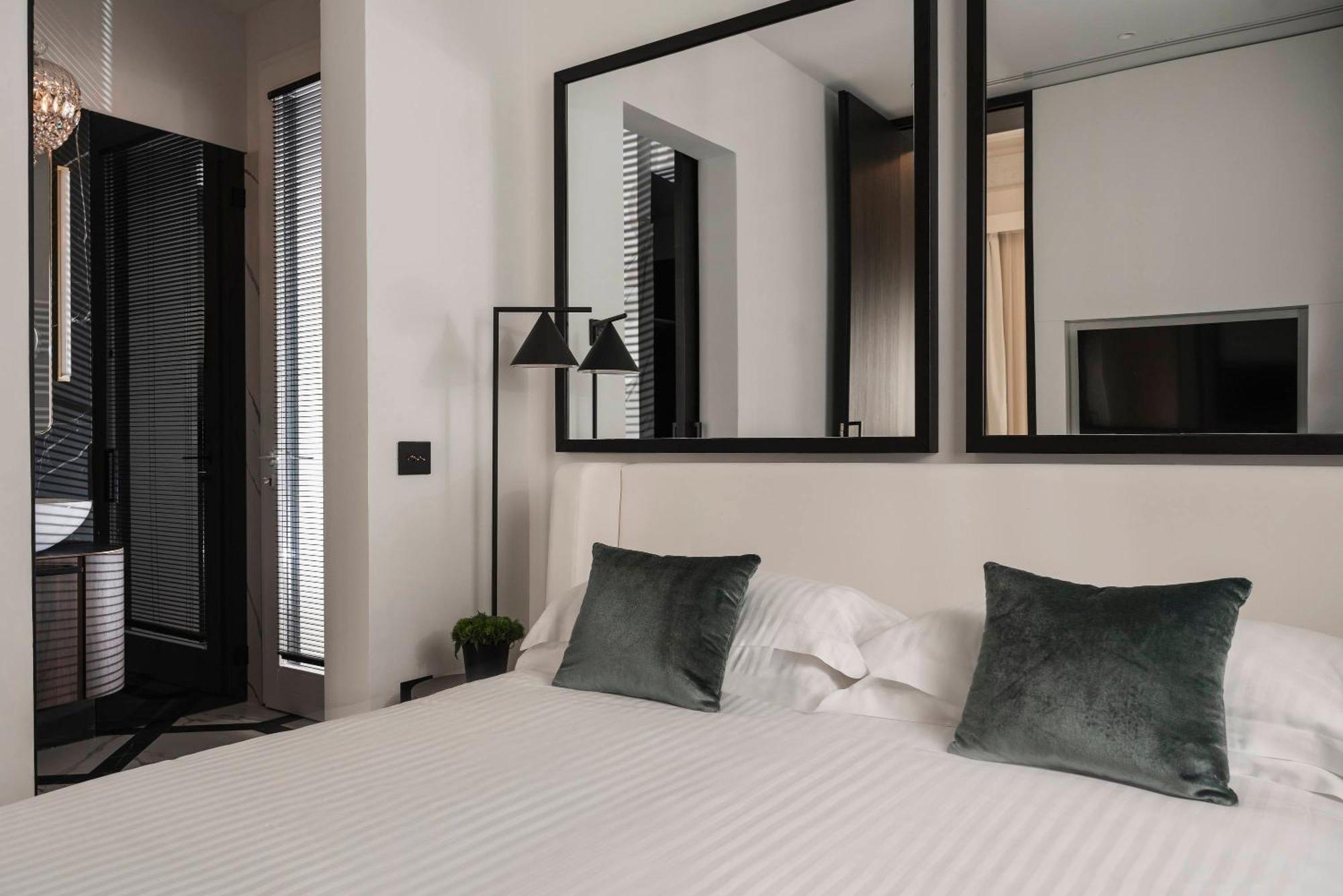King Suite Spa Bath