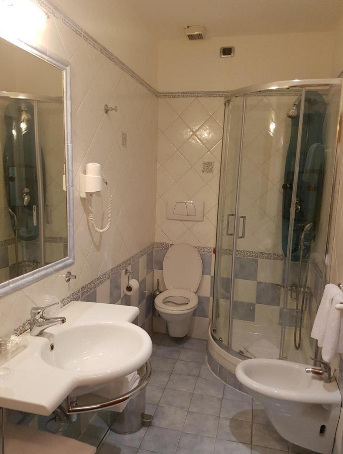 Double Room with Private Bathroom,1627176183:JPEG