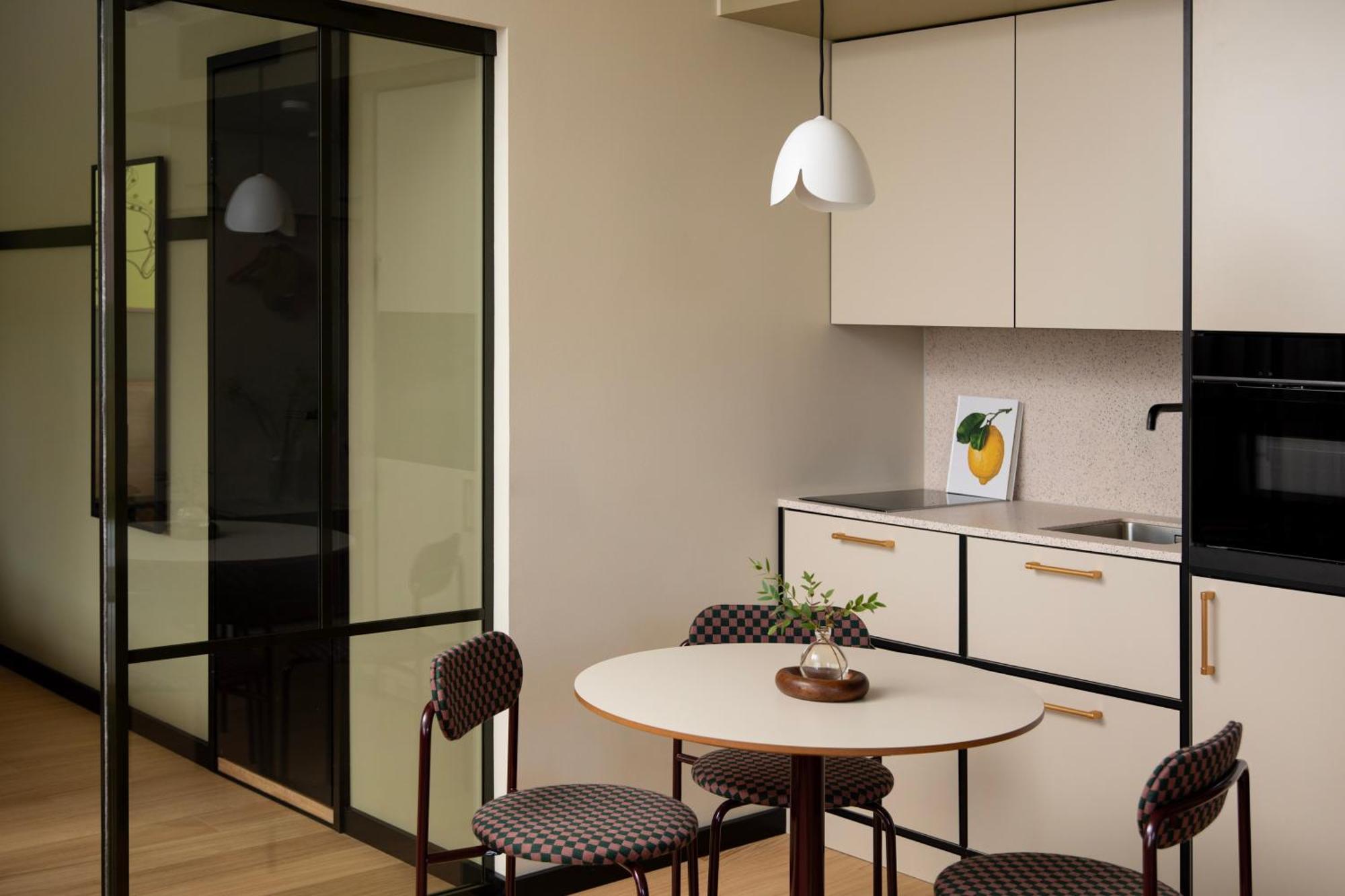 Signature Penthouse 1 Bedroom Sauna Balcony Kitchen