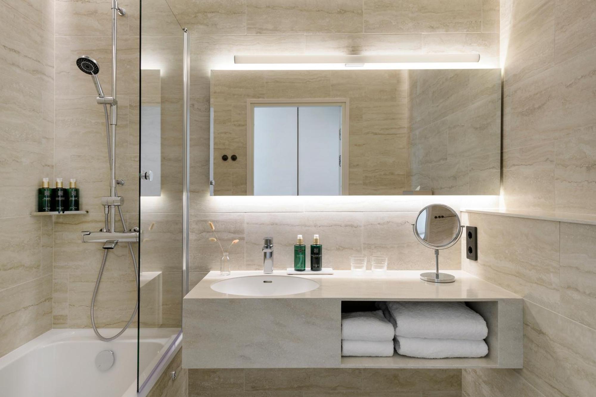 Deluxe Twin Room Sea View