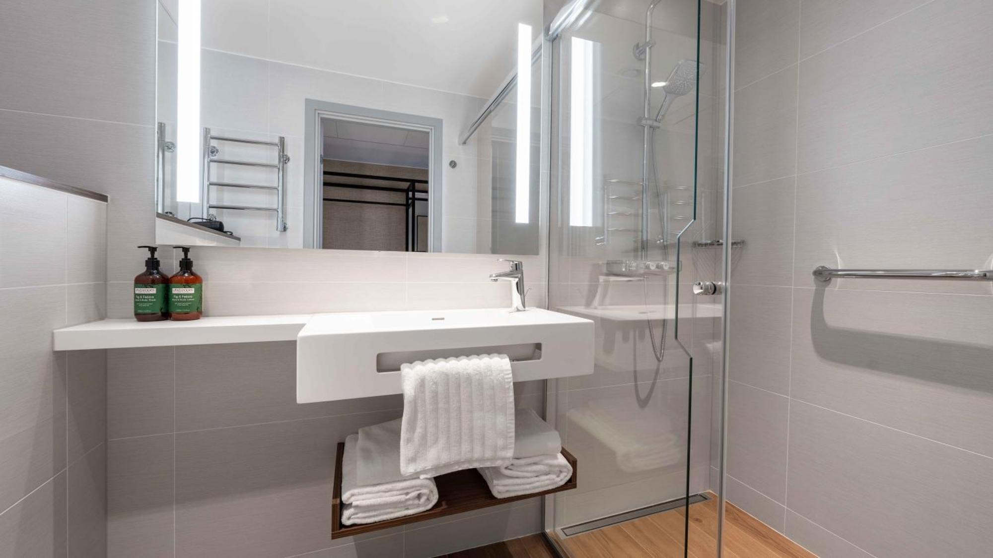 Junior King Suite Spa Access