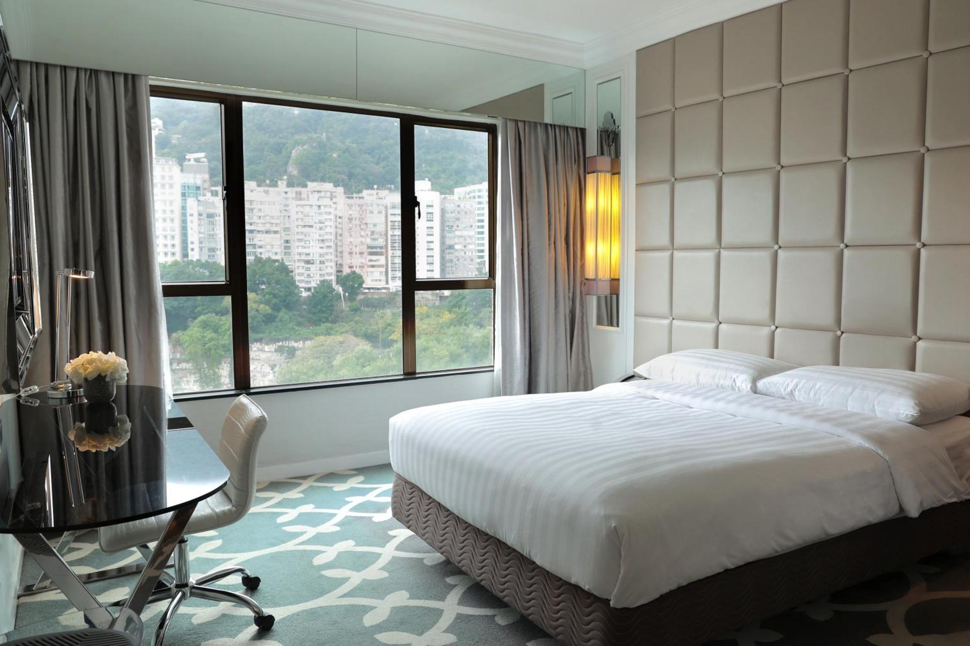 Superior Clear Window Daily 2 Alternating Hotel Buffet or Local Breakfasts