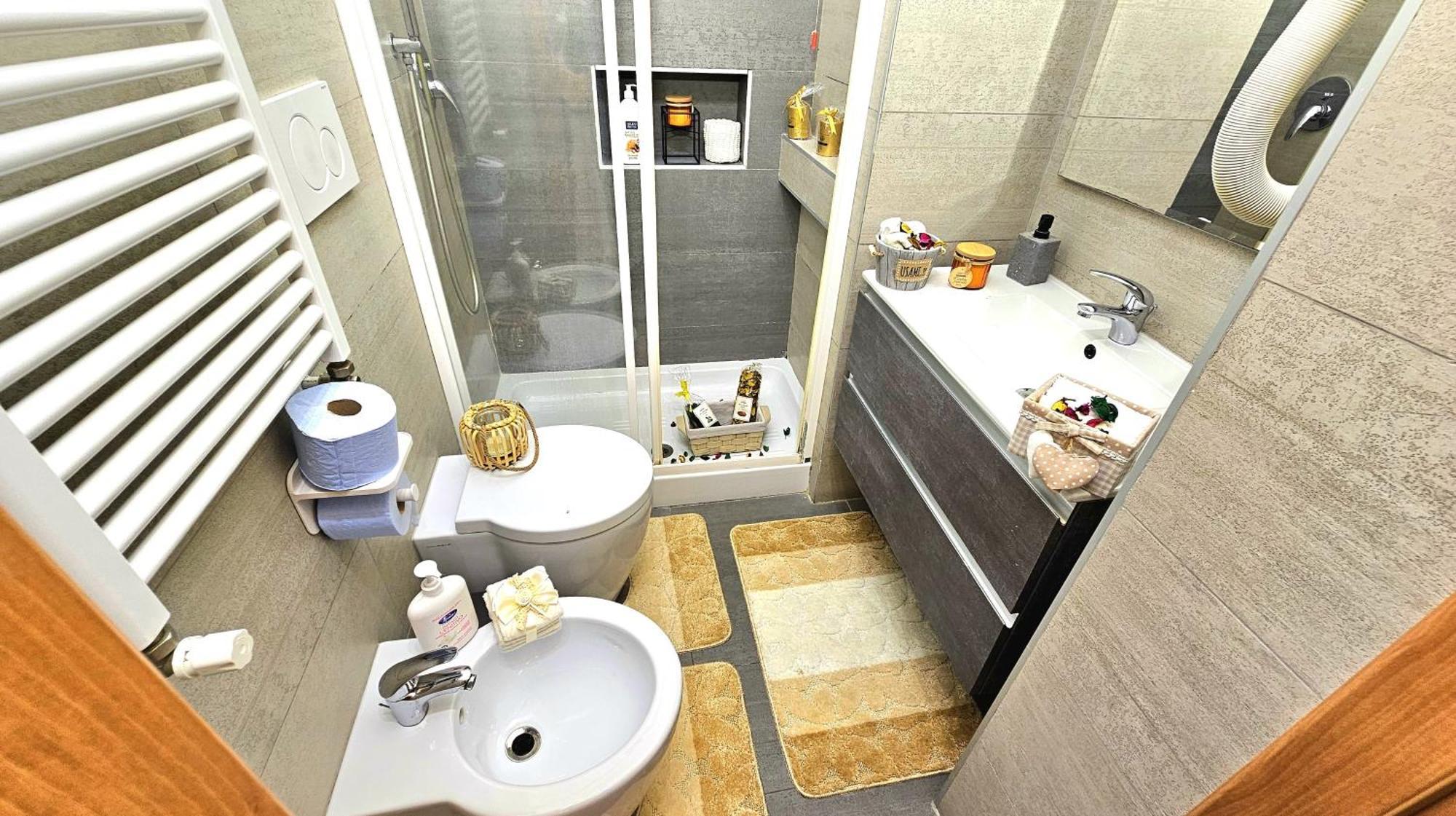 Triple Room Private Bathroom