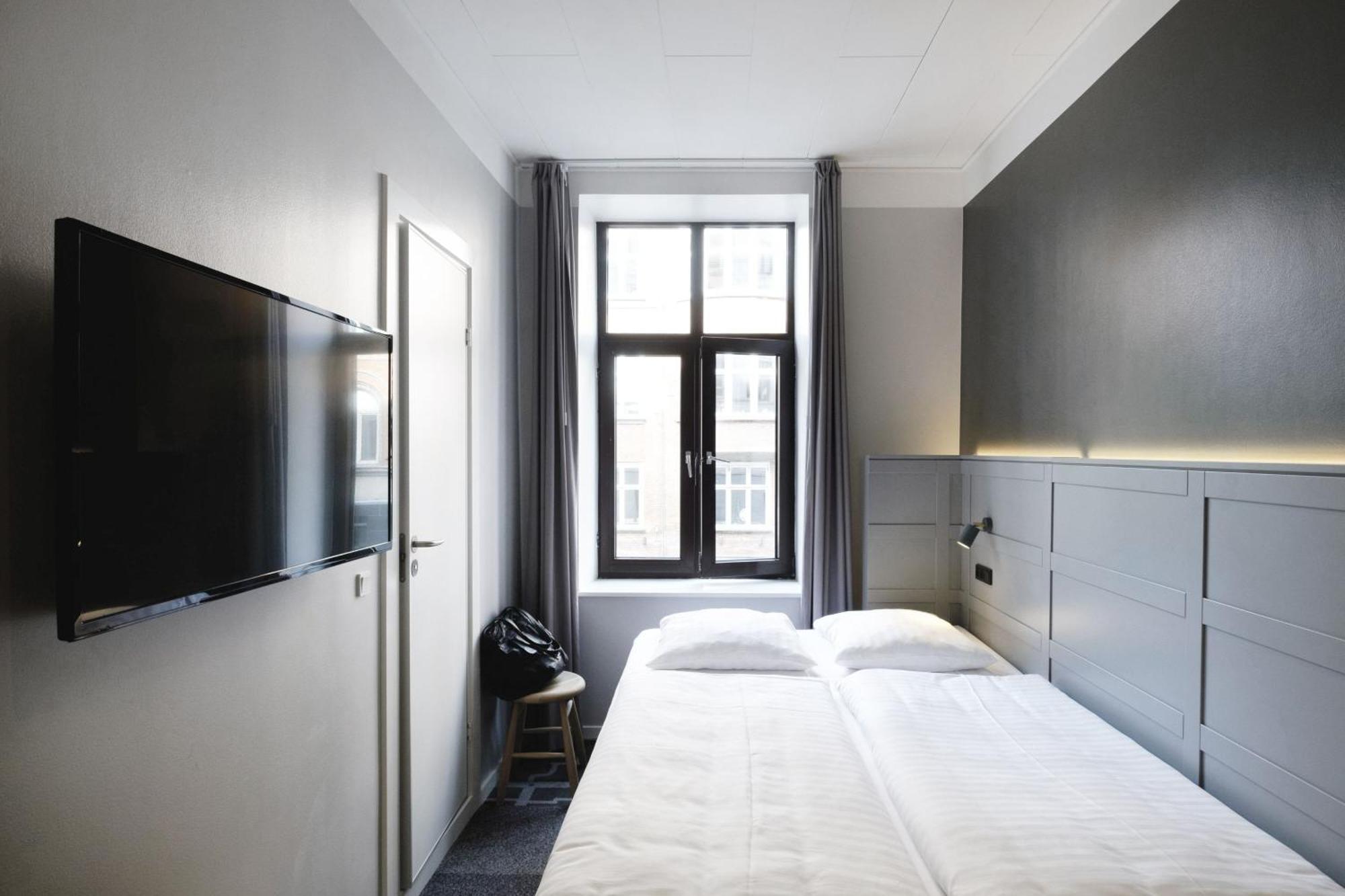 Efficient Double Room Double Bed