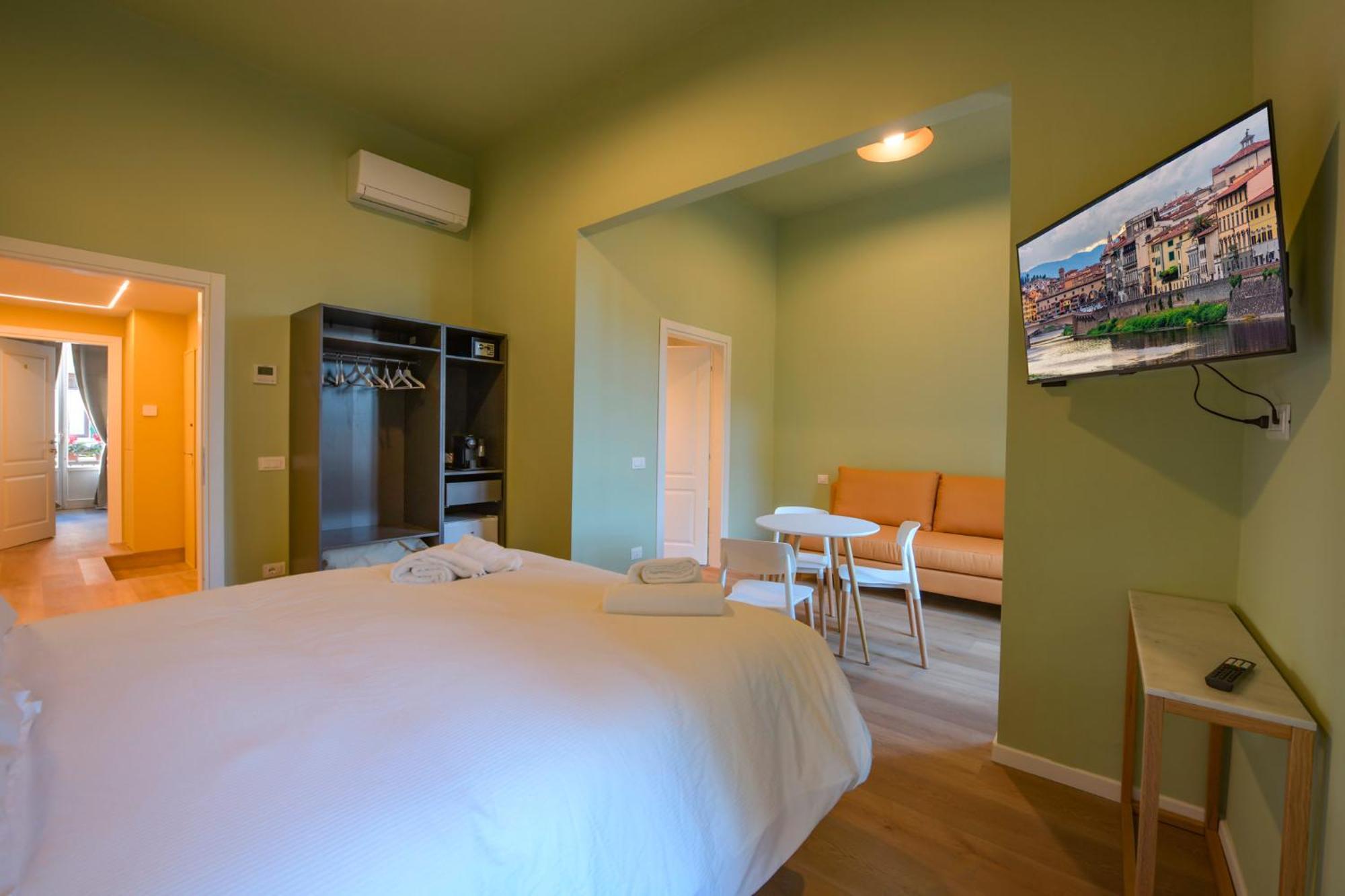 Deluxe Room,1631104269:JPEG