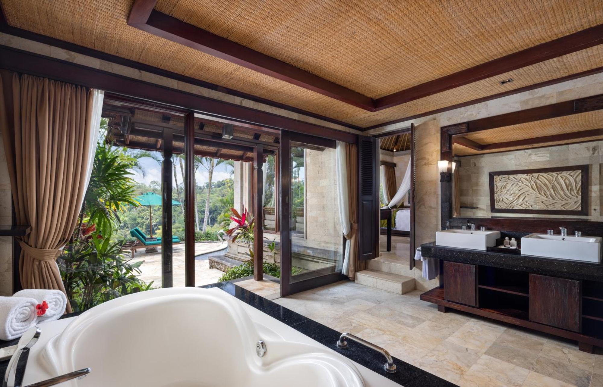Royal Pool Villa 1 hour Massage