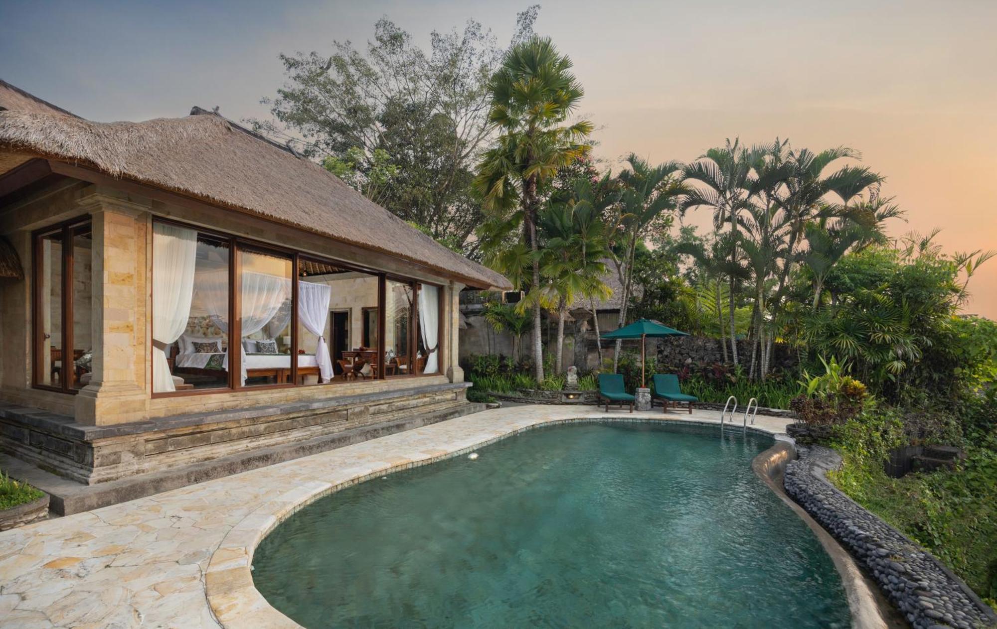 Deluxe Pool Villa 1 hour Massage