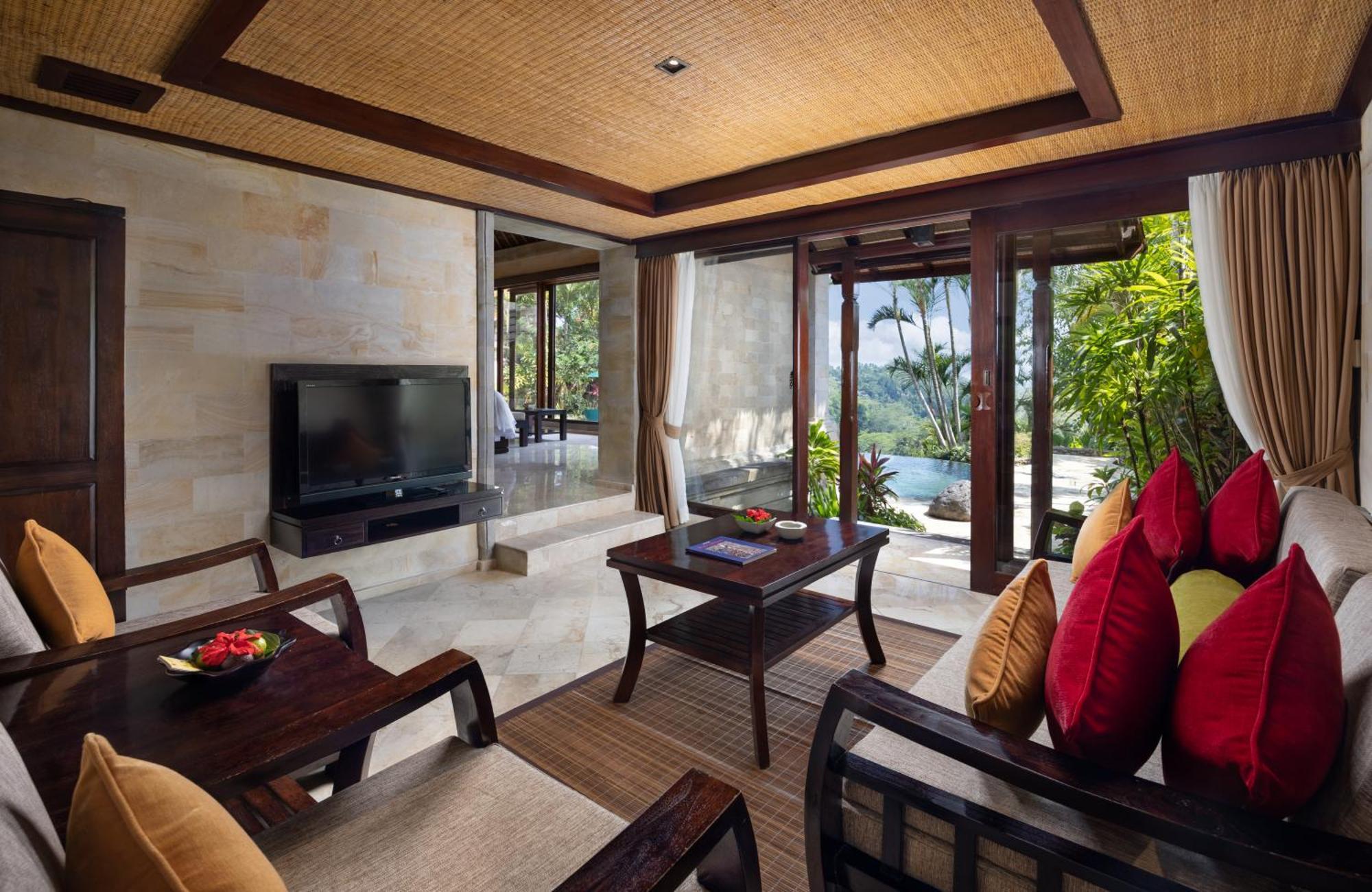 Royal Pool Villa 1 hour Massage