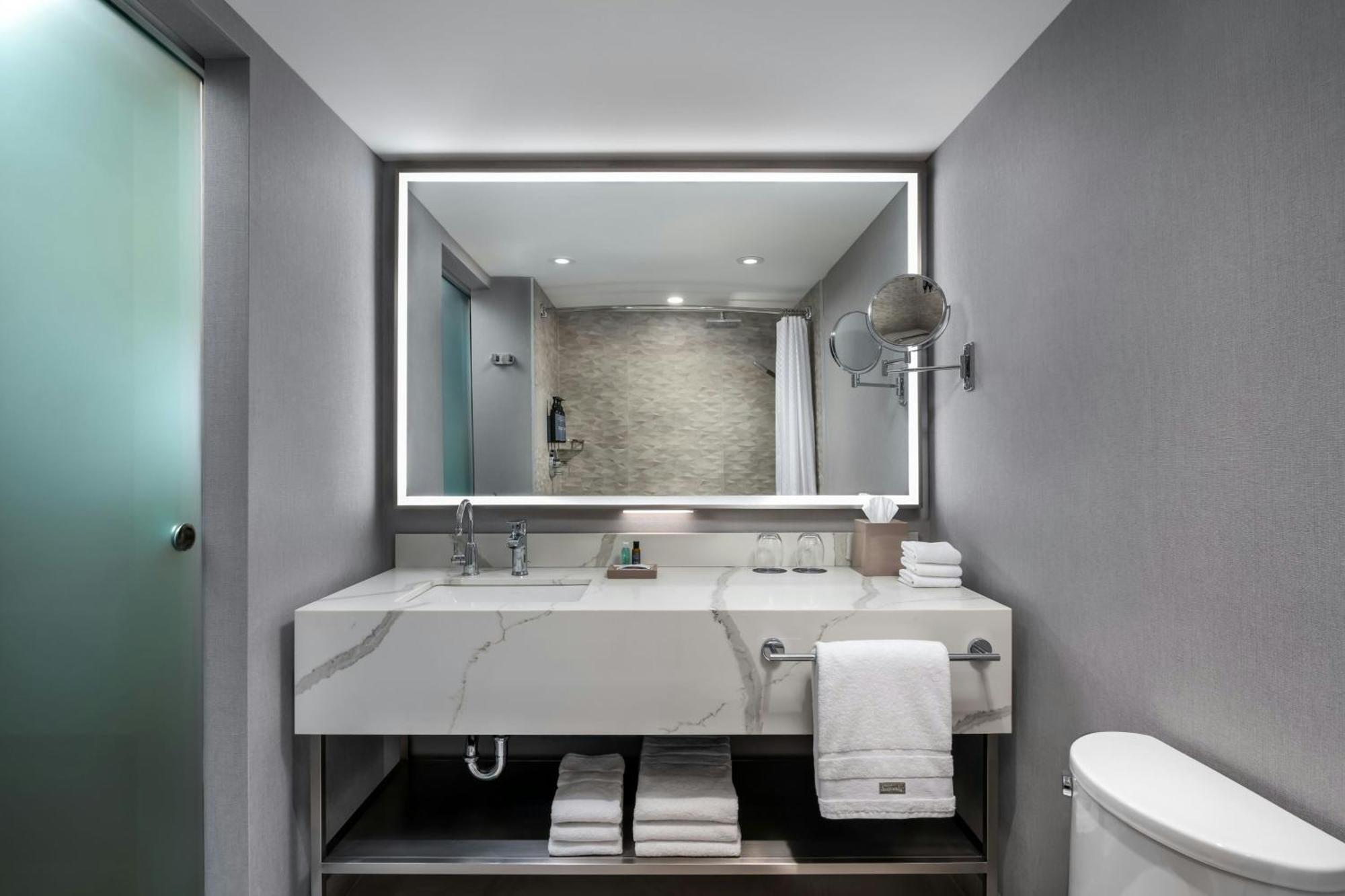 Premium Room 2 Queens