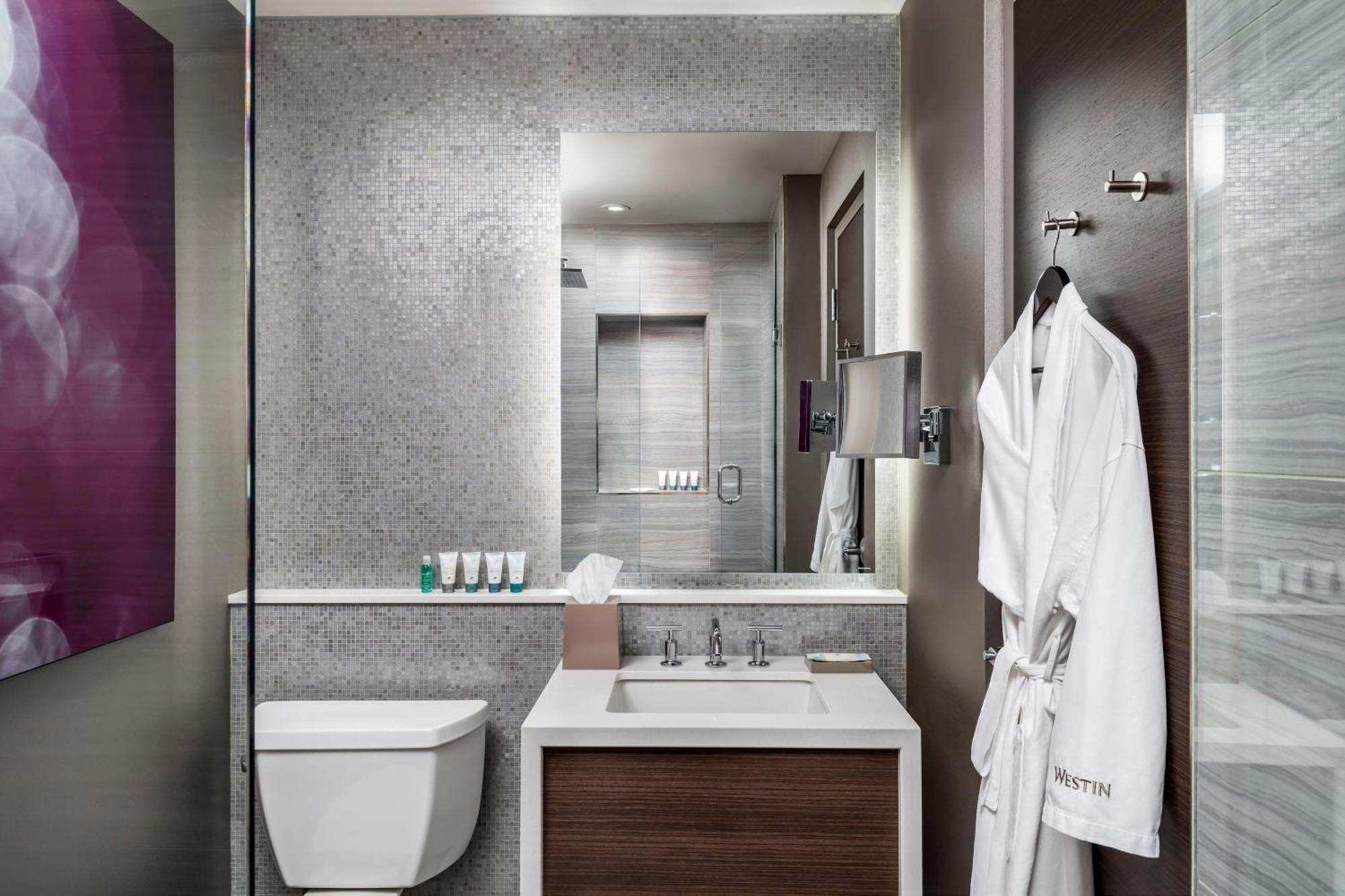 The Portlands Suite 1 King Lake View