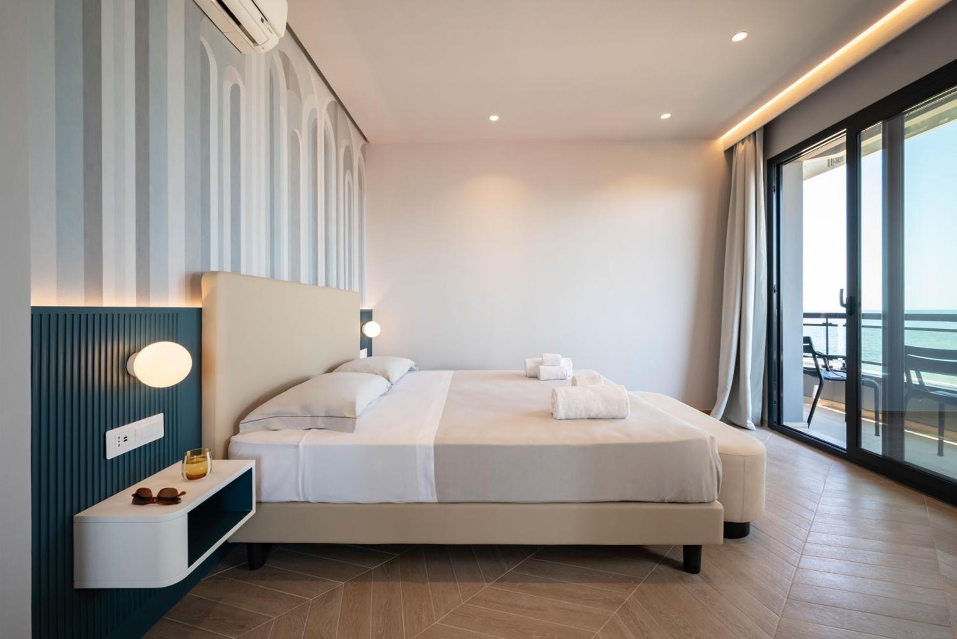 Suite with Hills and Railway View