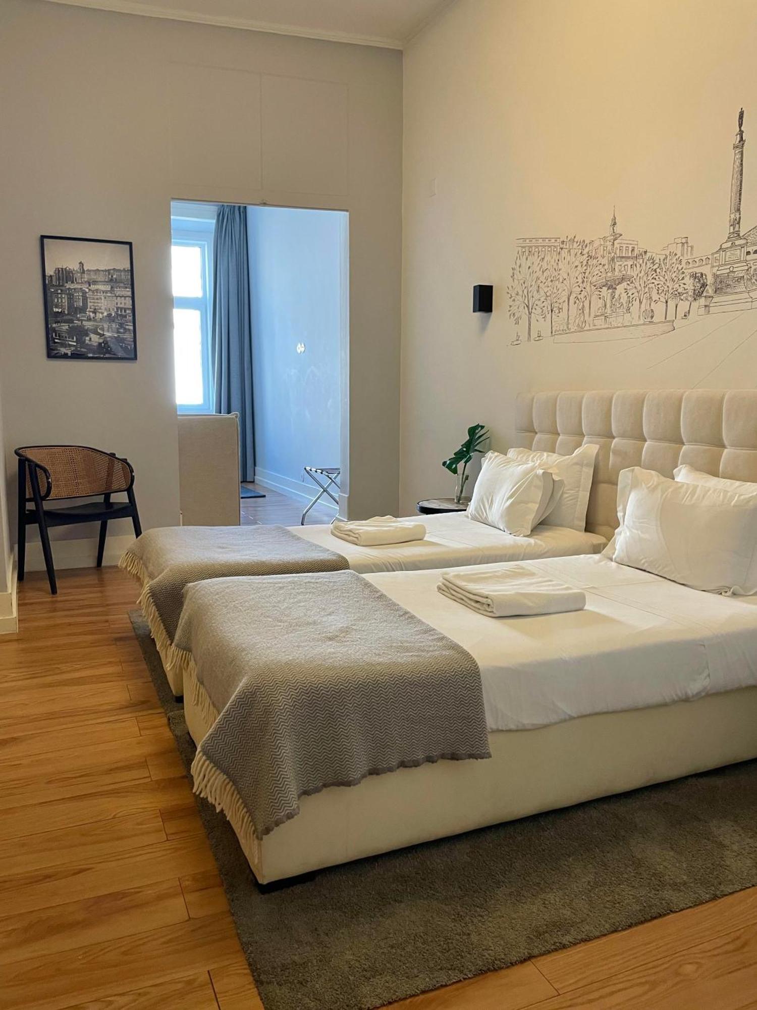 Deluxe Triple Room Private Bathroom