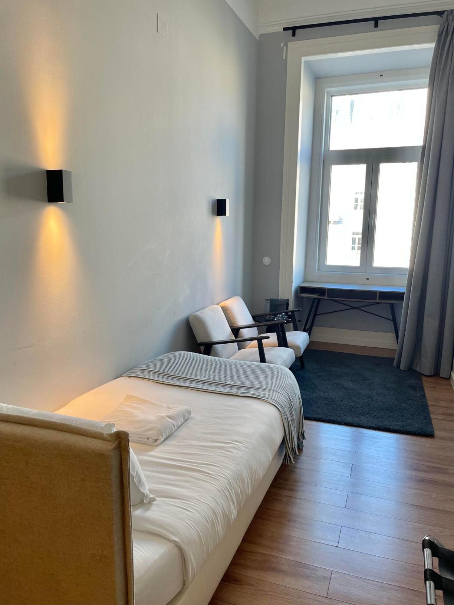 Deluxe Triple Room Private Bathroom