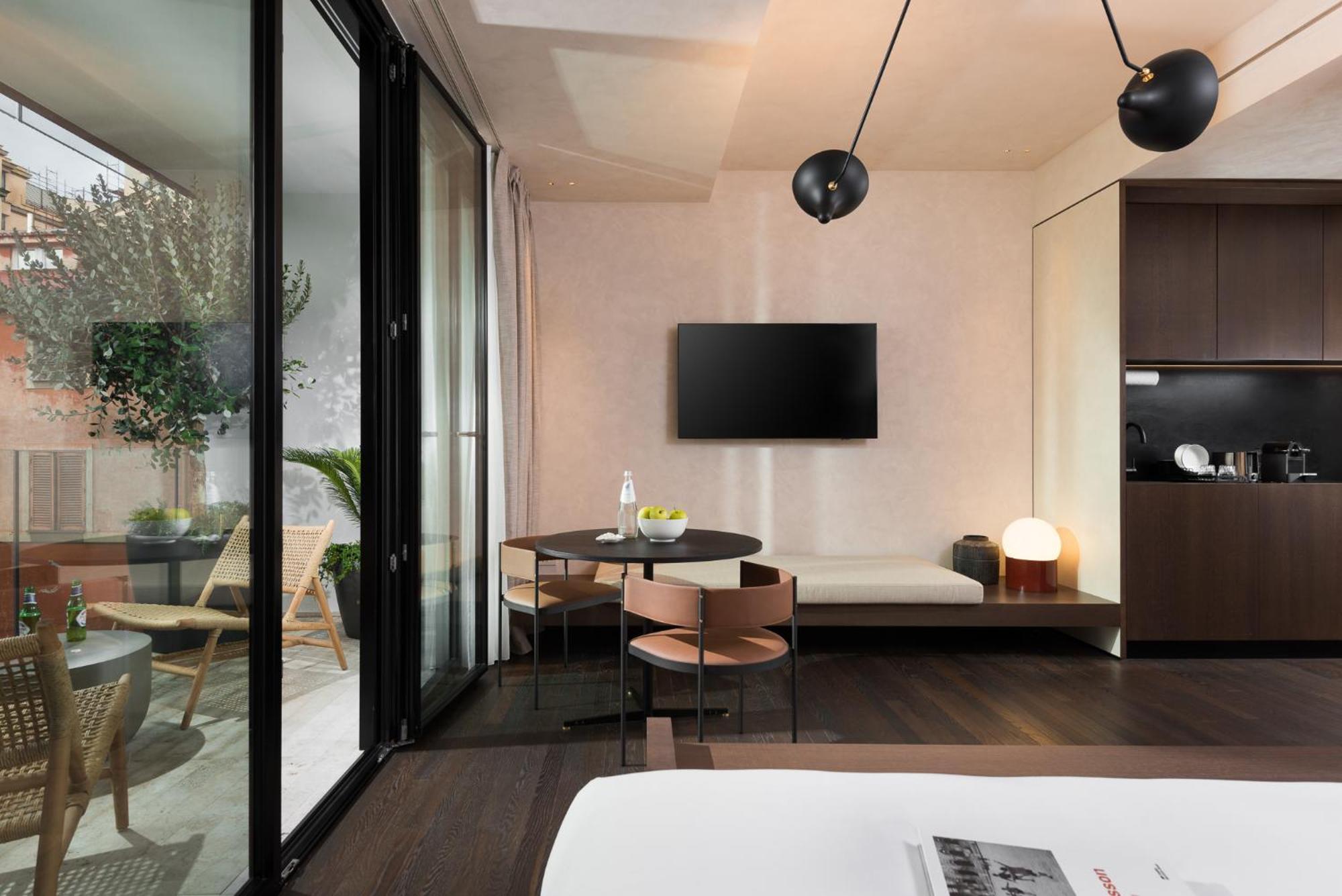 Studio Balcony