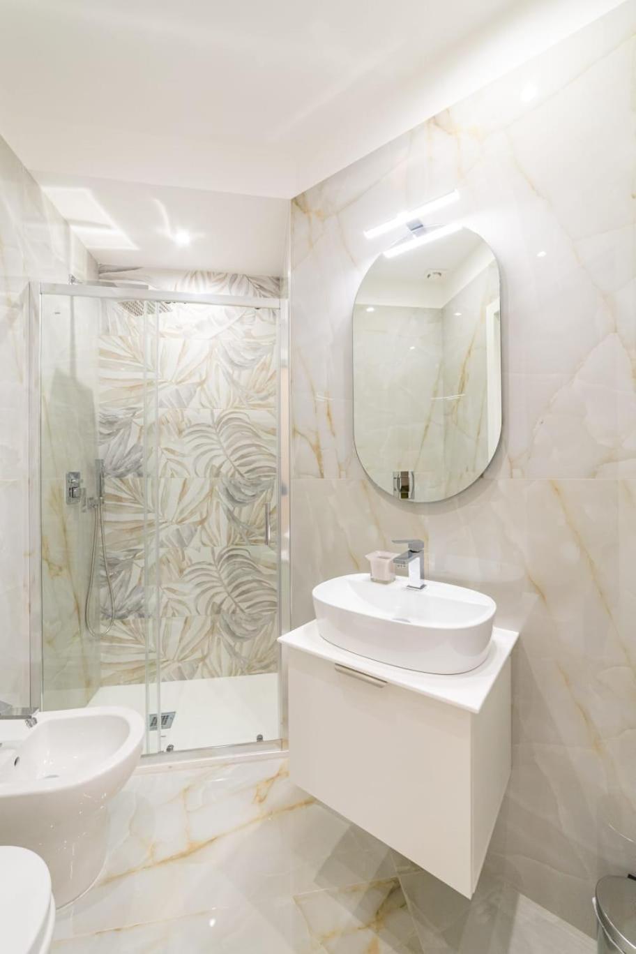 Camera Doppia con Letti Singoli con Bagno Privato