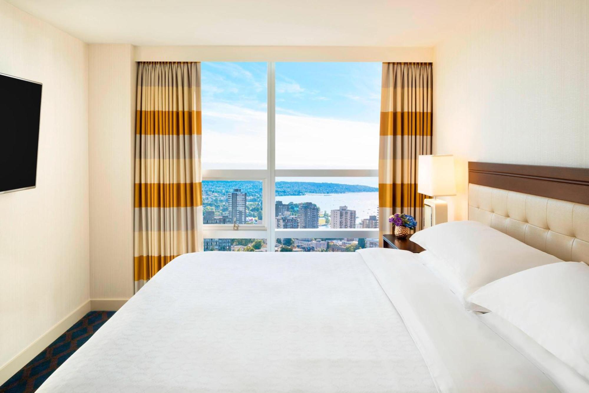 Two-Bedroom Suite High Floor or Club Lounge Access