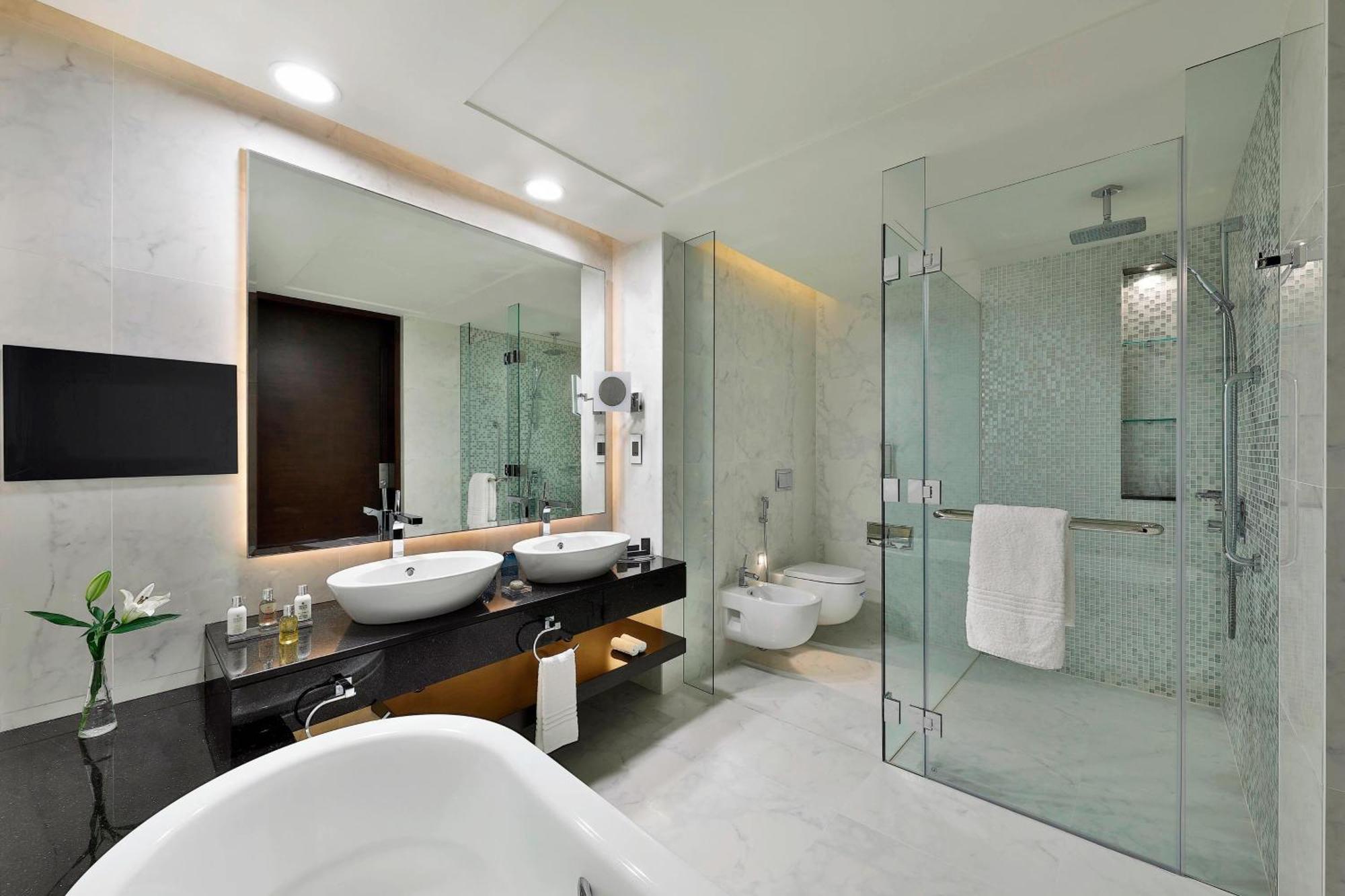 One-Bedroom King Suite