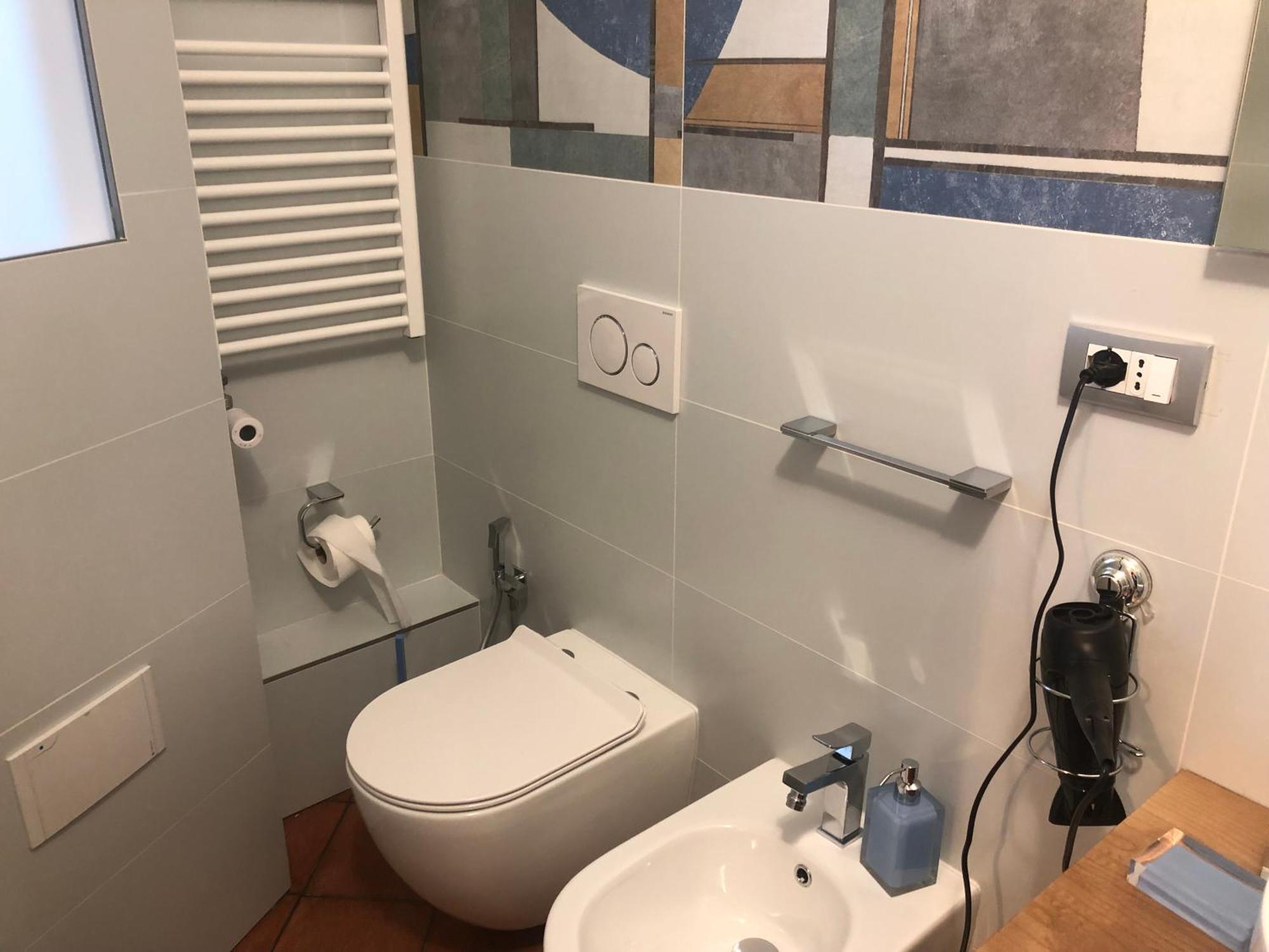 Camera Doppia con Letti Singoli con Bagno Privato