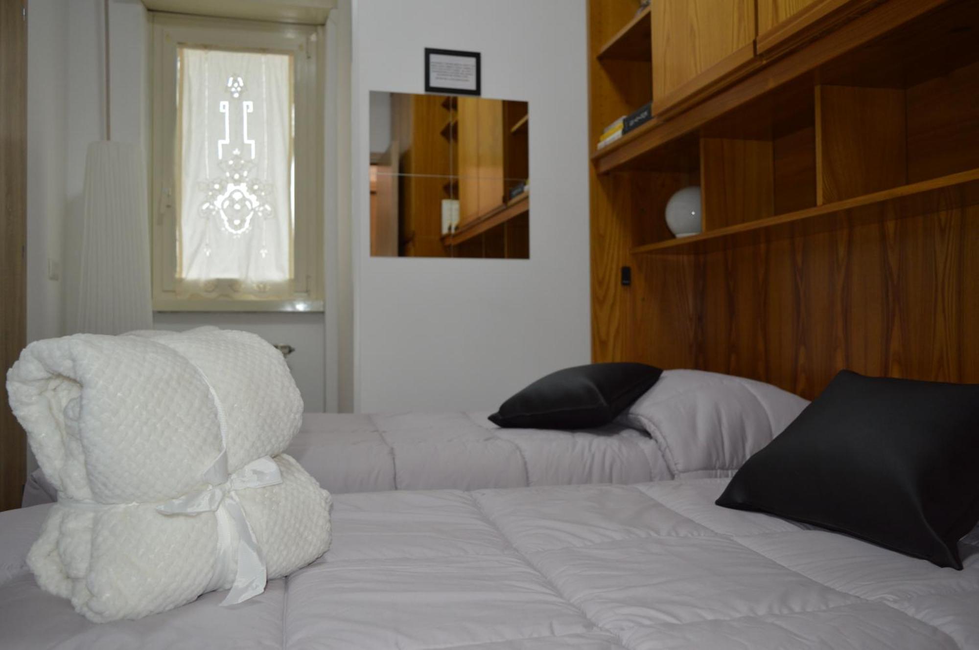 Camera Matrimoniale/Doppia con Letti Singoli con Bagno Privato
