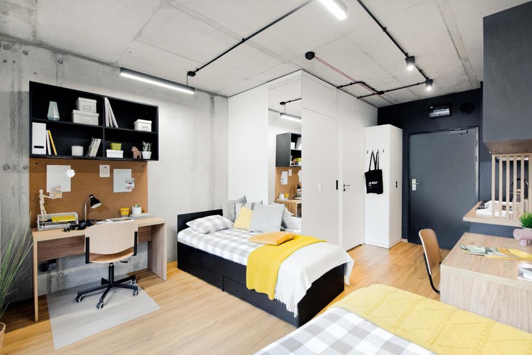 Twin Room Private Bathroom