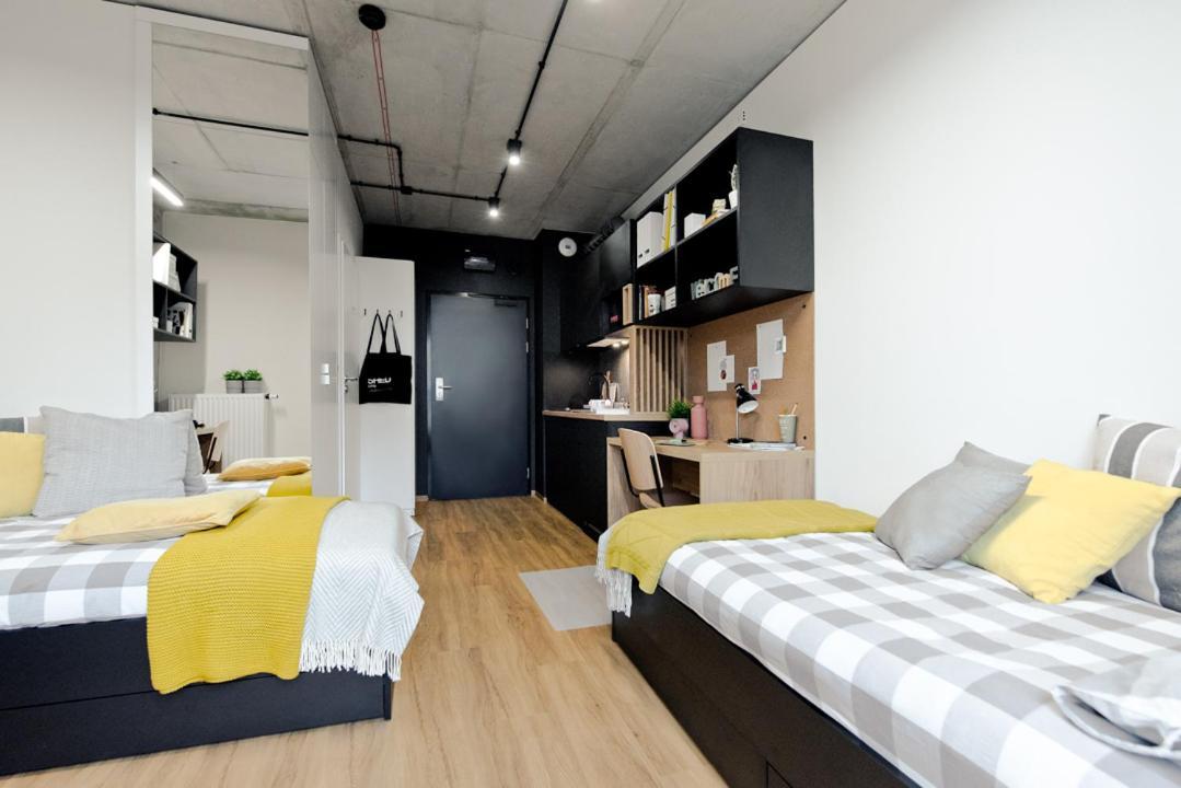 Twin Room Private Bathroom