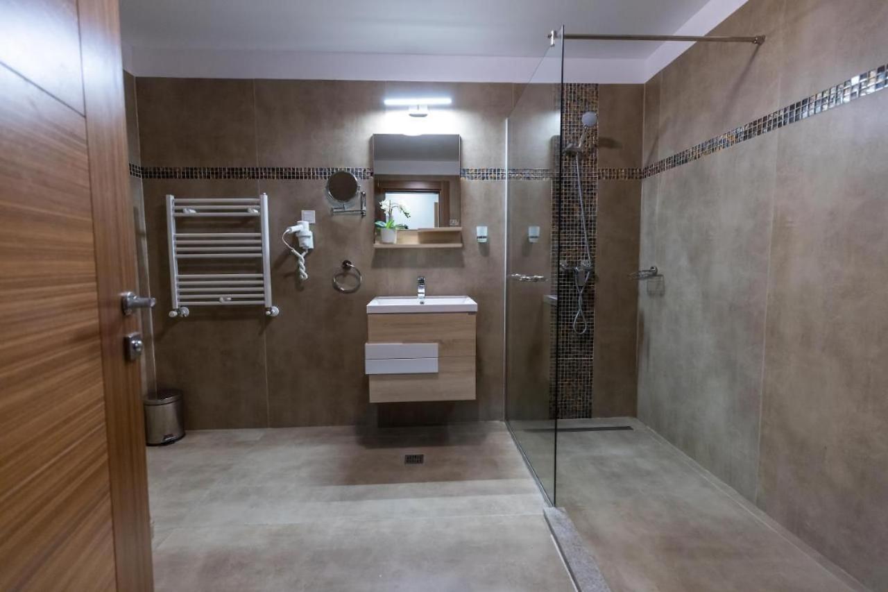 Economy Twin Room