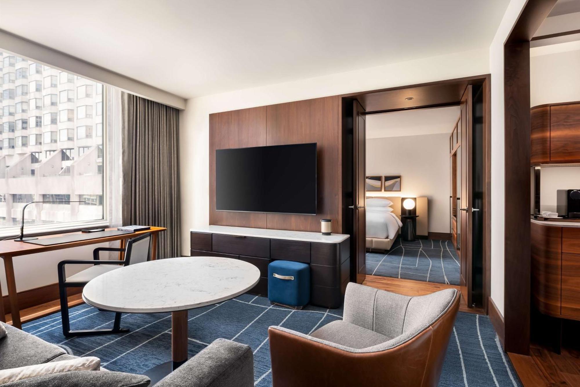 One-Bedroom Suite High Floor