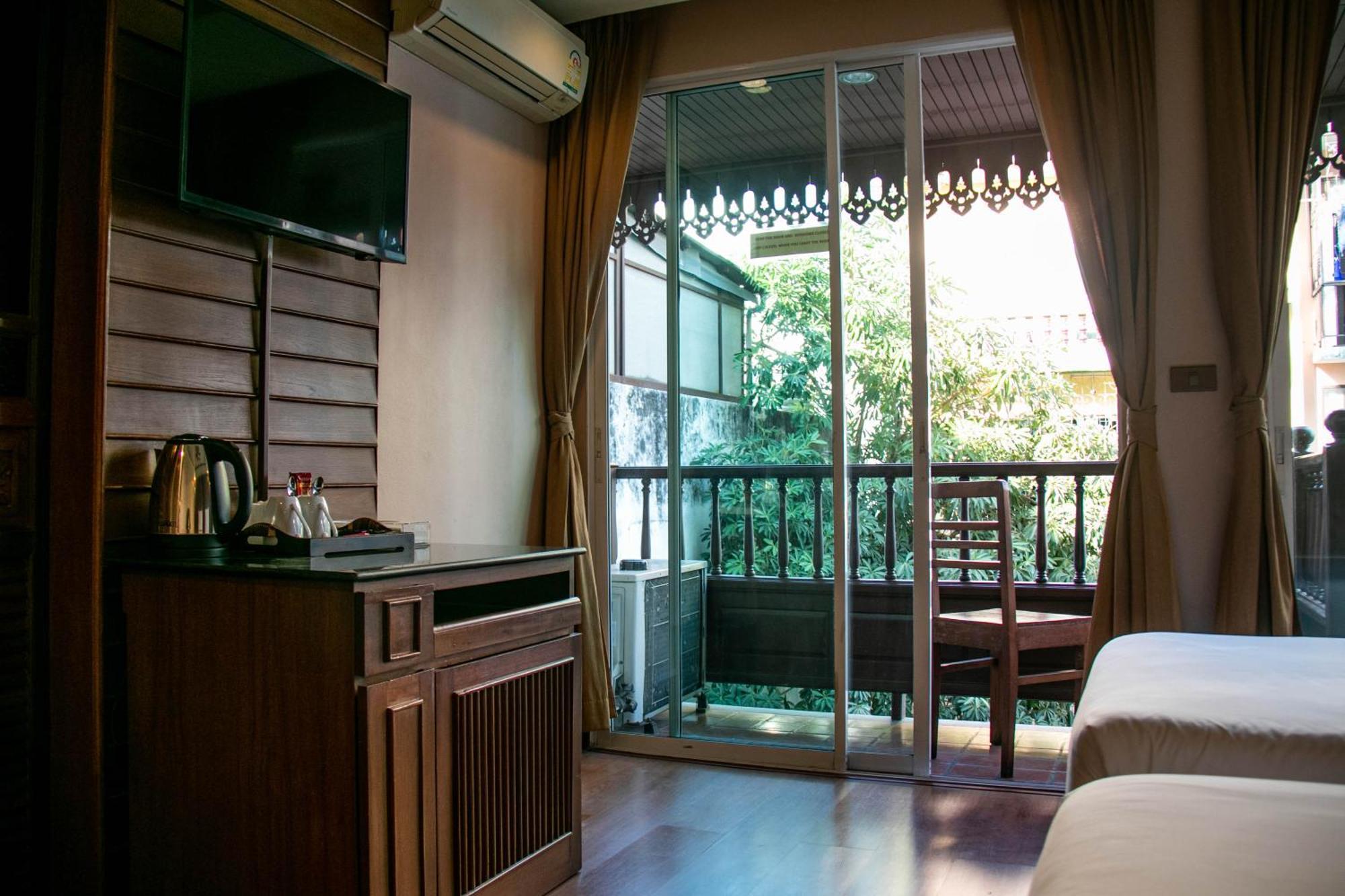 Deluxe Twin Room (Second Building)