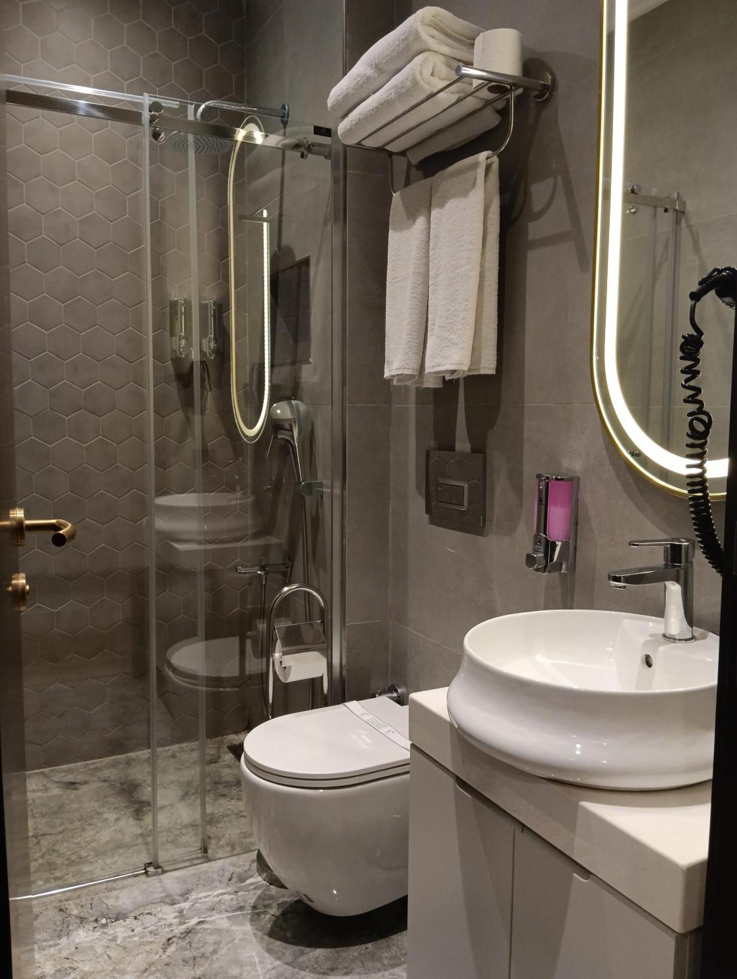 Panoramic Istanbul Room with partial sea view