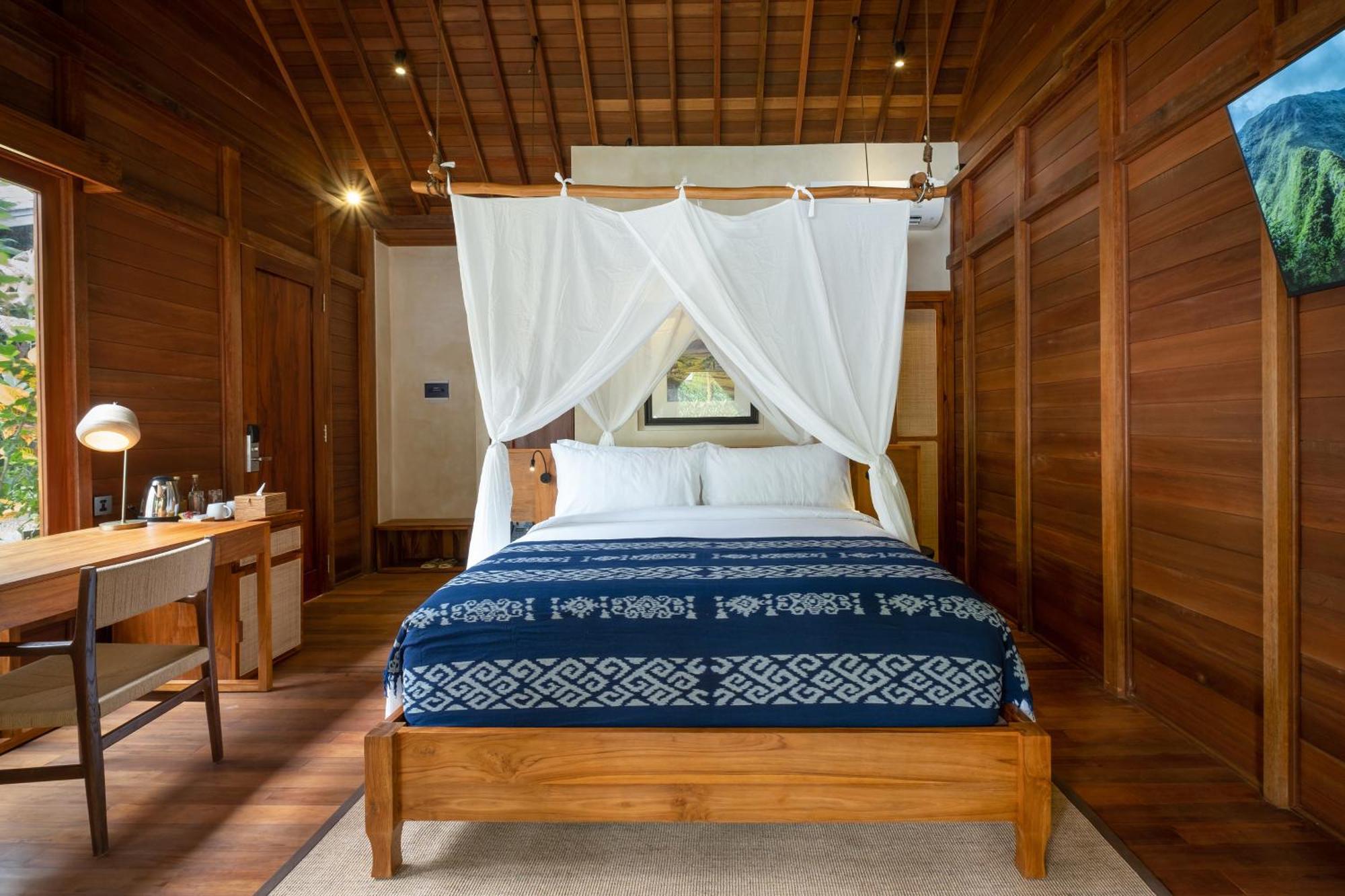 Suite Wooden House Bathtub Shuttle to Ubud Central