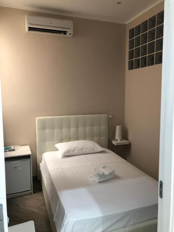 Camera Singola con Bagno Privato