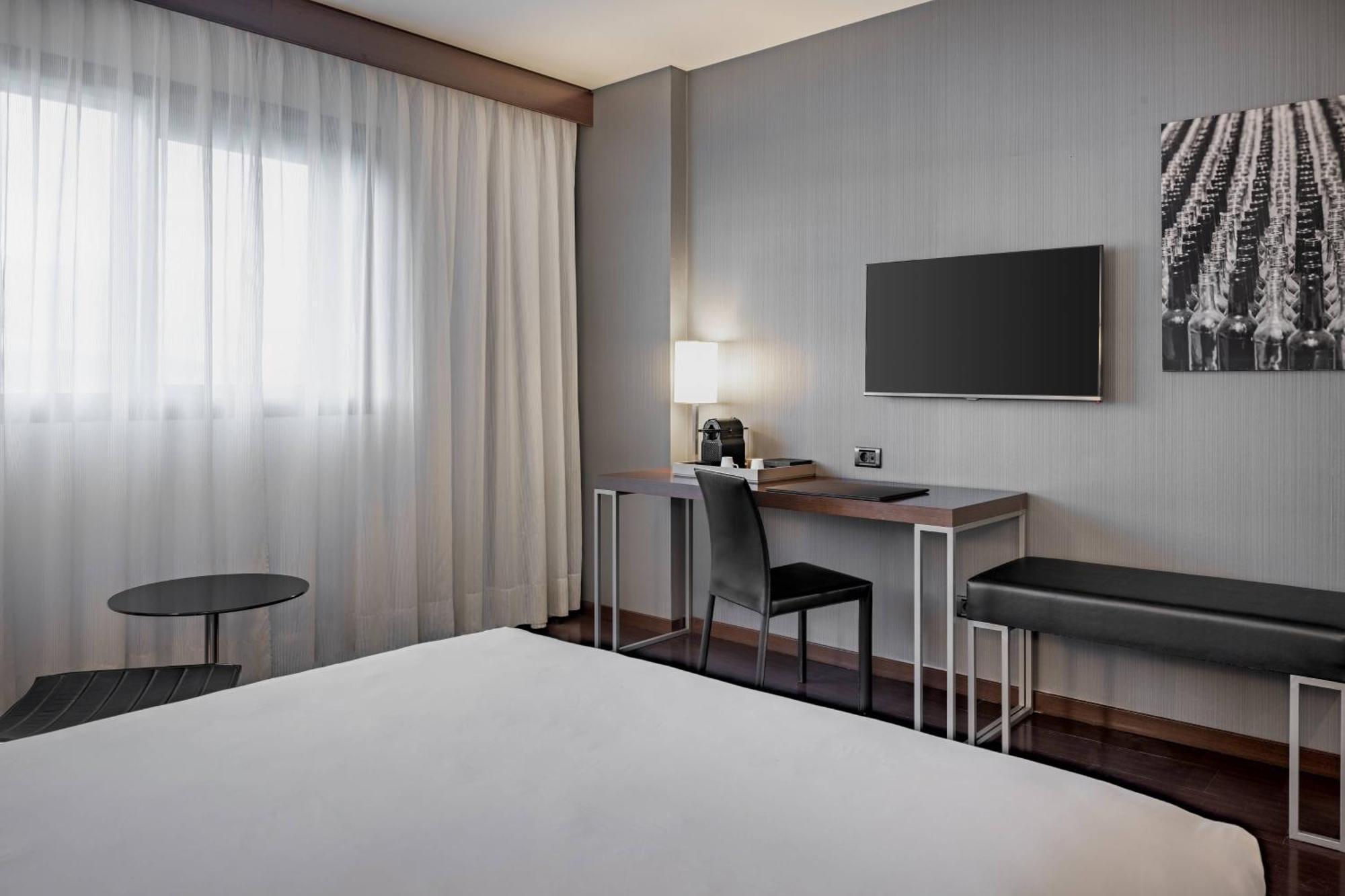 Standard Plus Queen Room