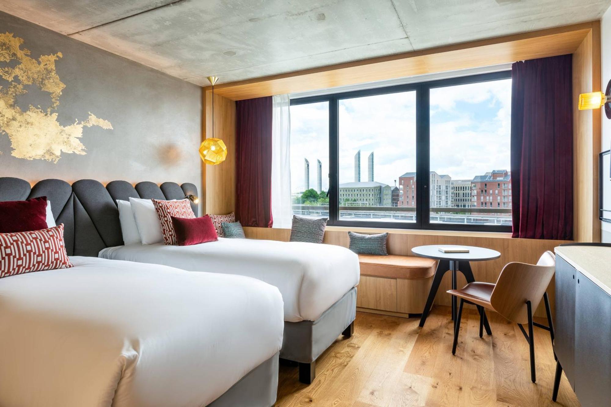 La Muse Room 2 Twin or Single Beds City View Upper floor