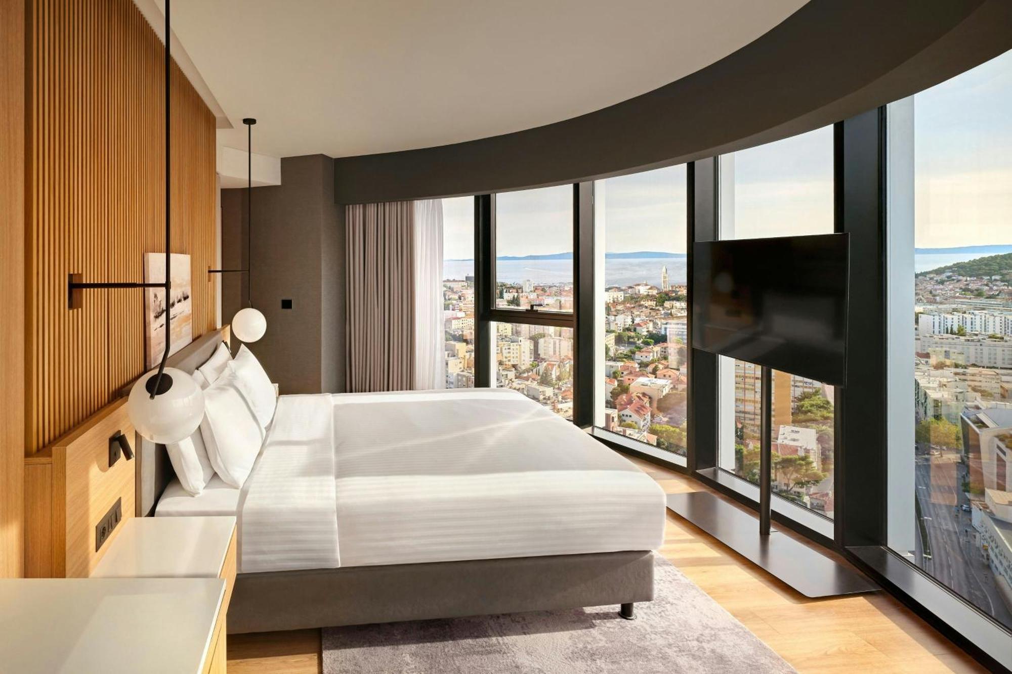 Premium King Room Sea View Corner