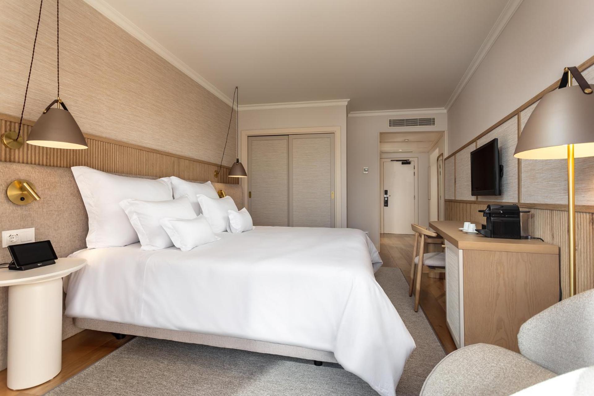 Double or Twin Room Resort View