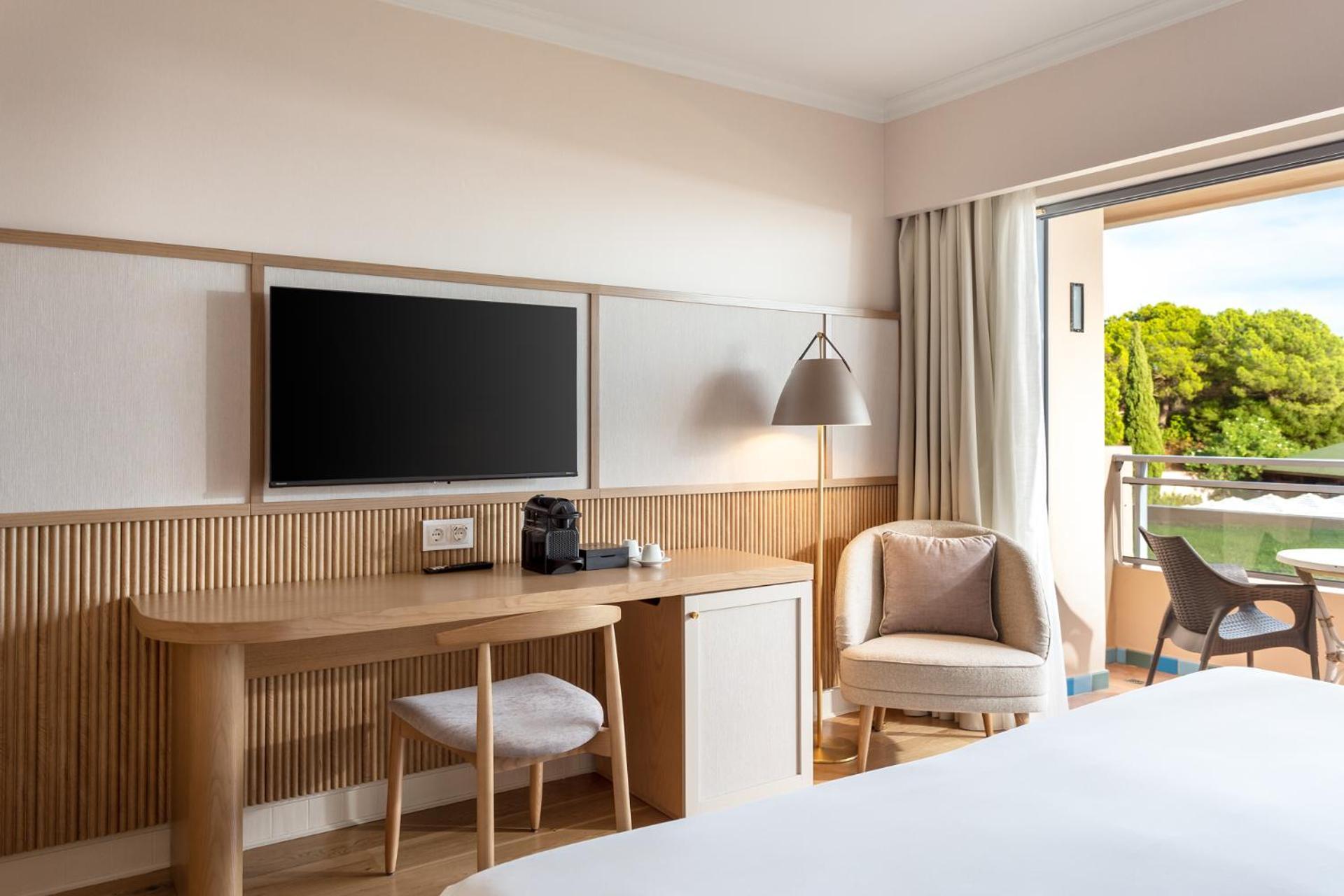 Double or Twin Room Sea View