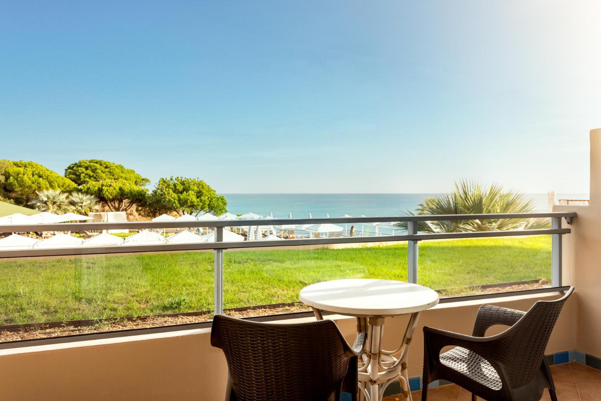 Double or Twin Room Sea View