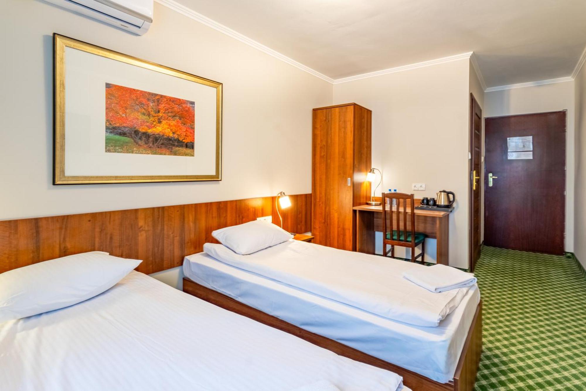 Twin Room Air Condition