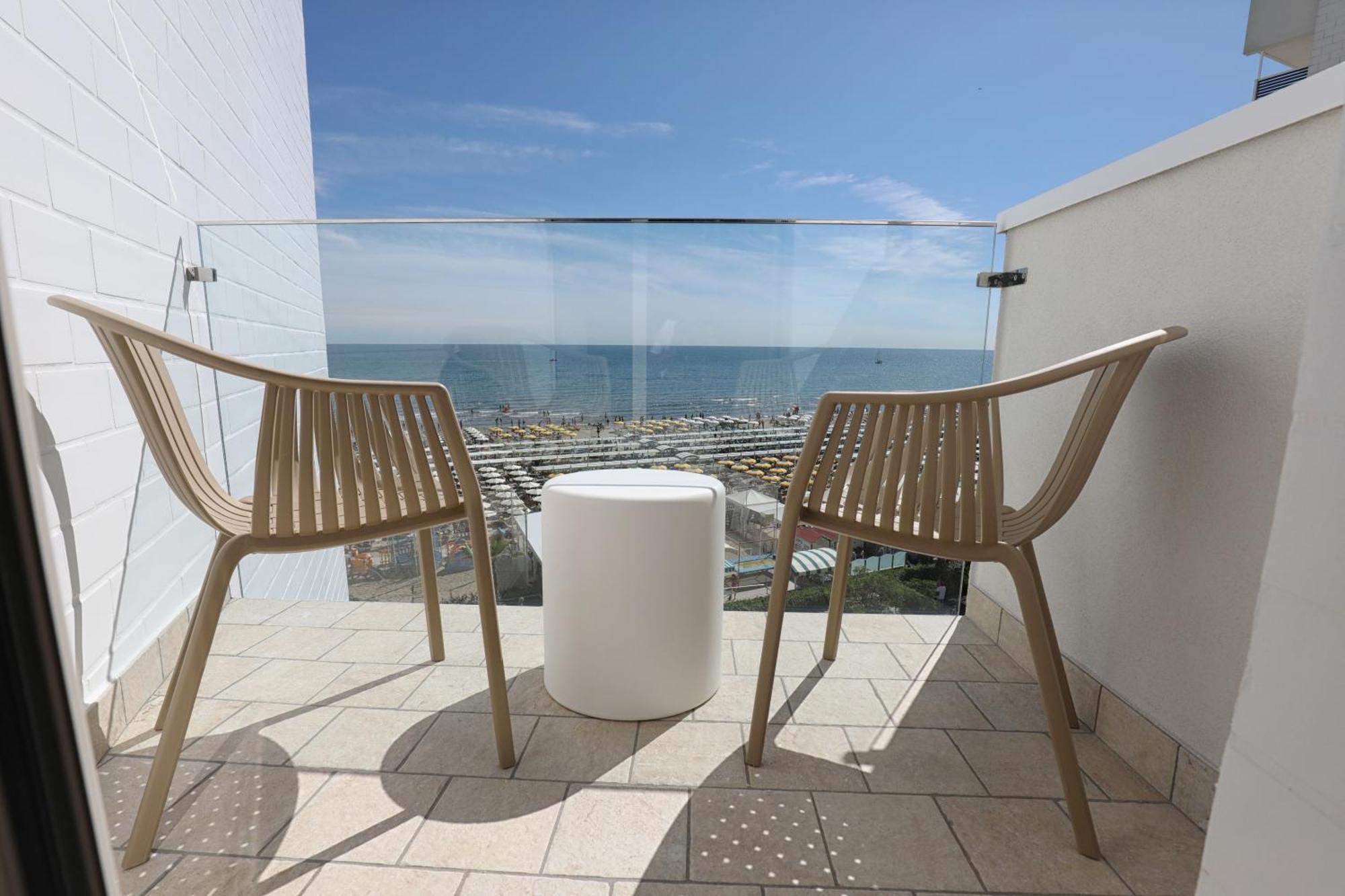 Quadruple Room Sea View,1645651974:JPEG