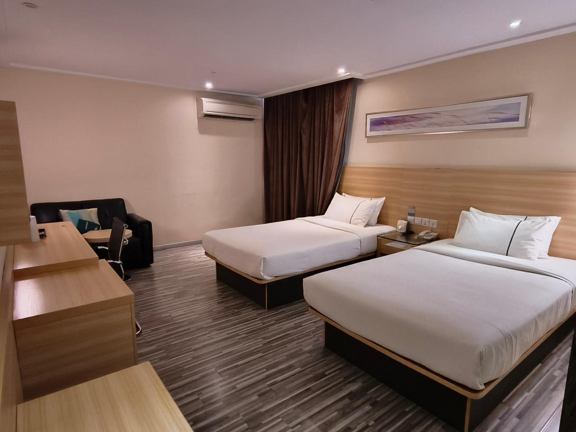Deluxe Twin Room
