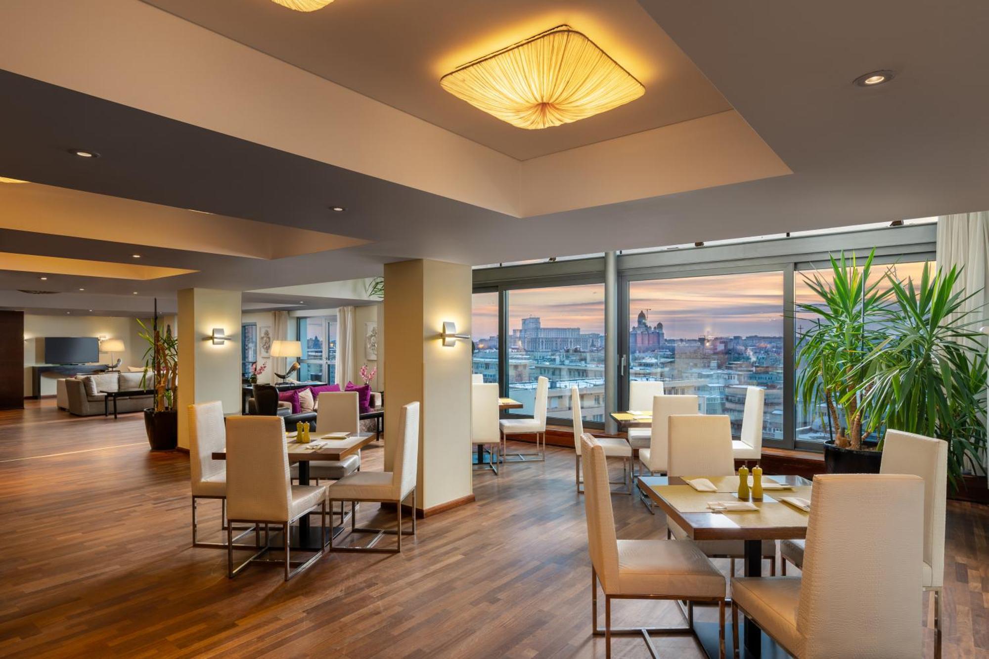 Executive Room Lounge Access